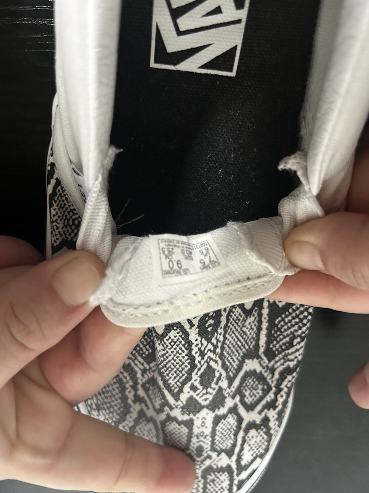 Vans Classic Slip On Shoes Snakeskin Black White Men’s 7.5 Women’s 9 Sneaker