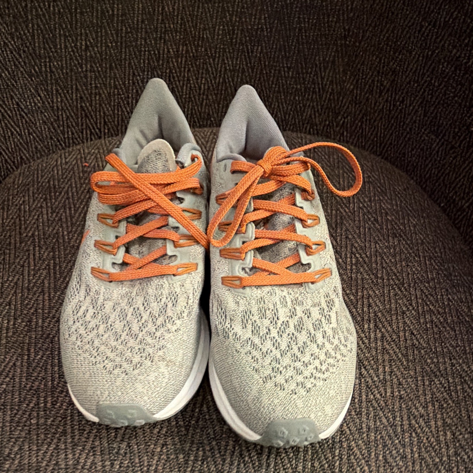 Nike Zoom Men’s Low Top Lace Up Athletic Sneakers Gray/Orange/White