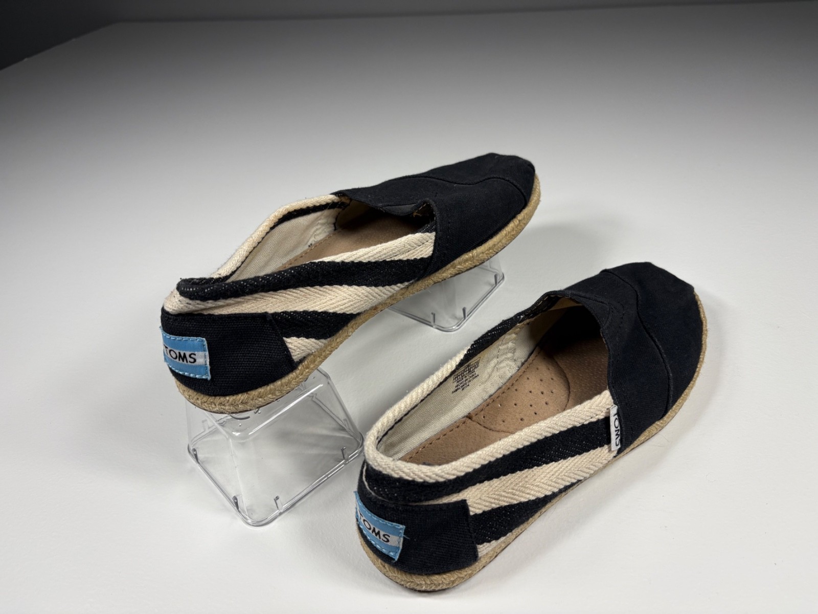 TOMS Flats Women 7.5 Black White Striped Canvas Casual Travel Comfort Boho