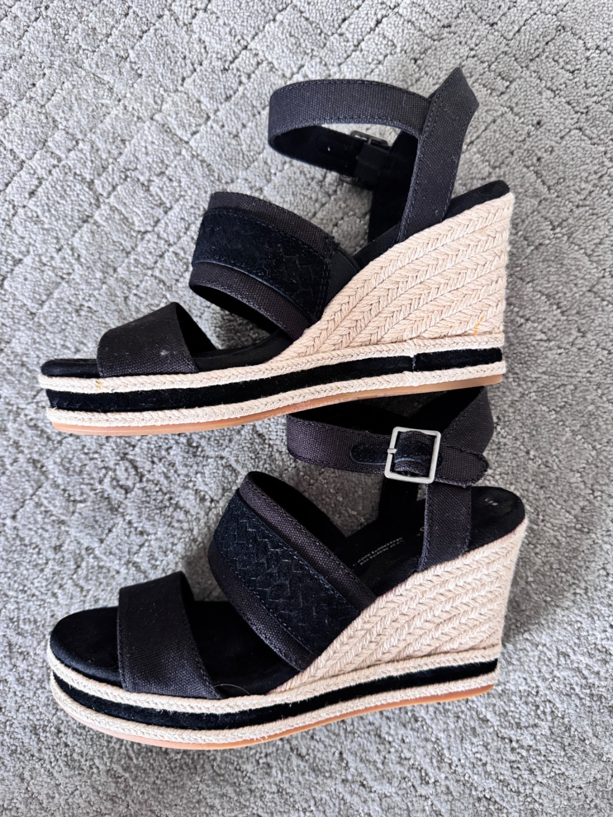 Tom’s Madelyn Espadrille Wedge Sandal size 6.5 color Black