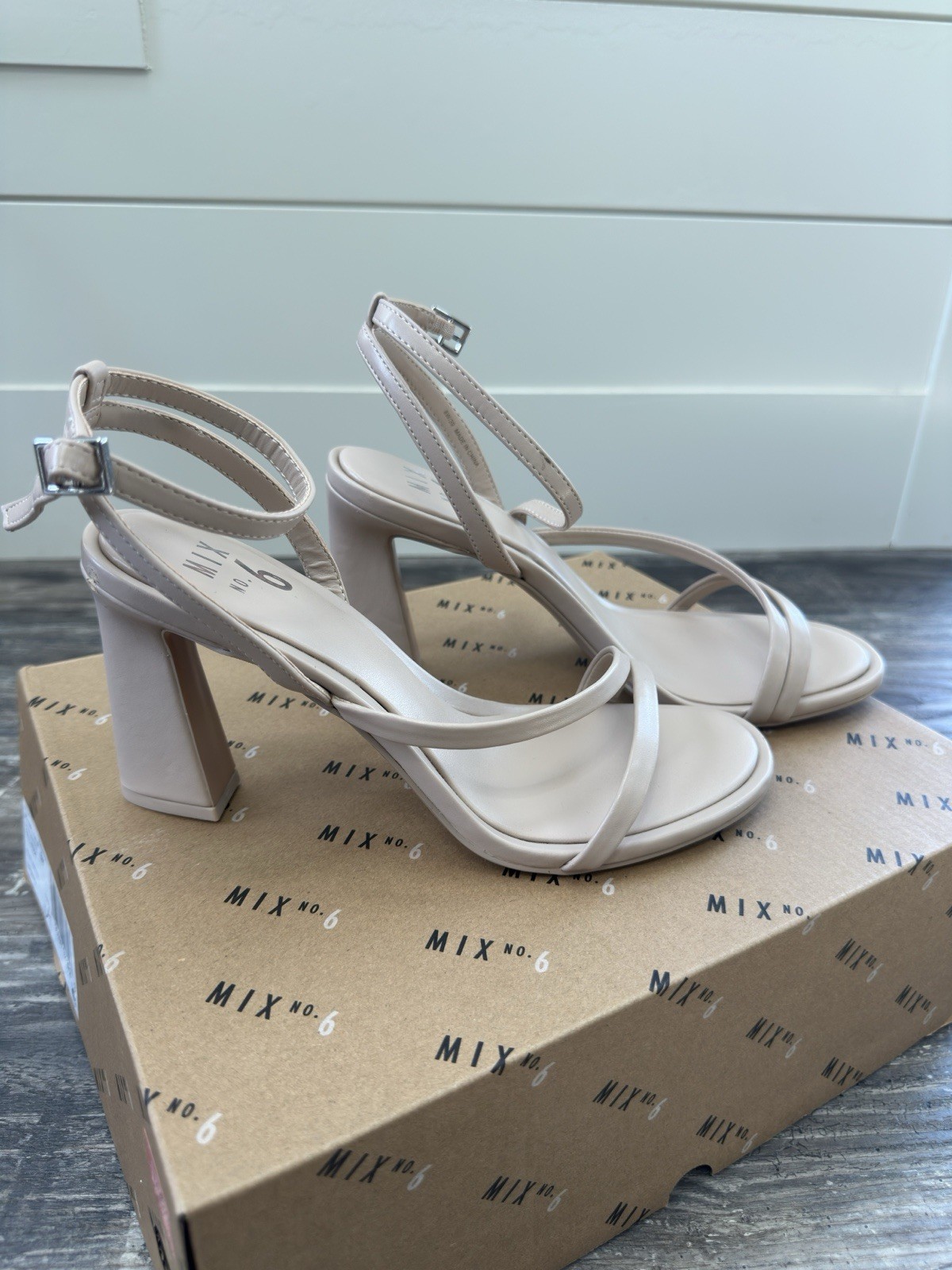 Mix no 6 Nude Heels size 8w – Used