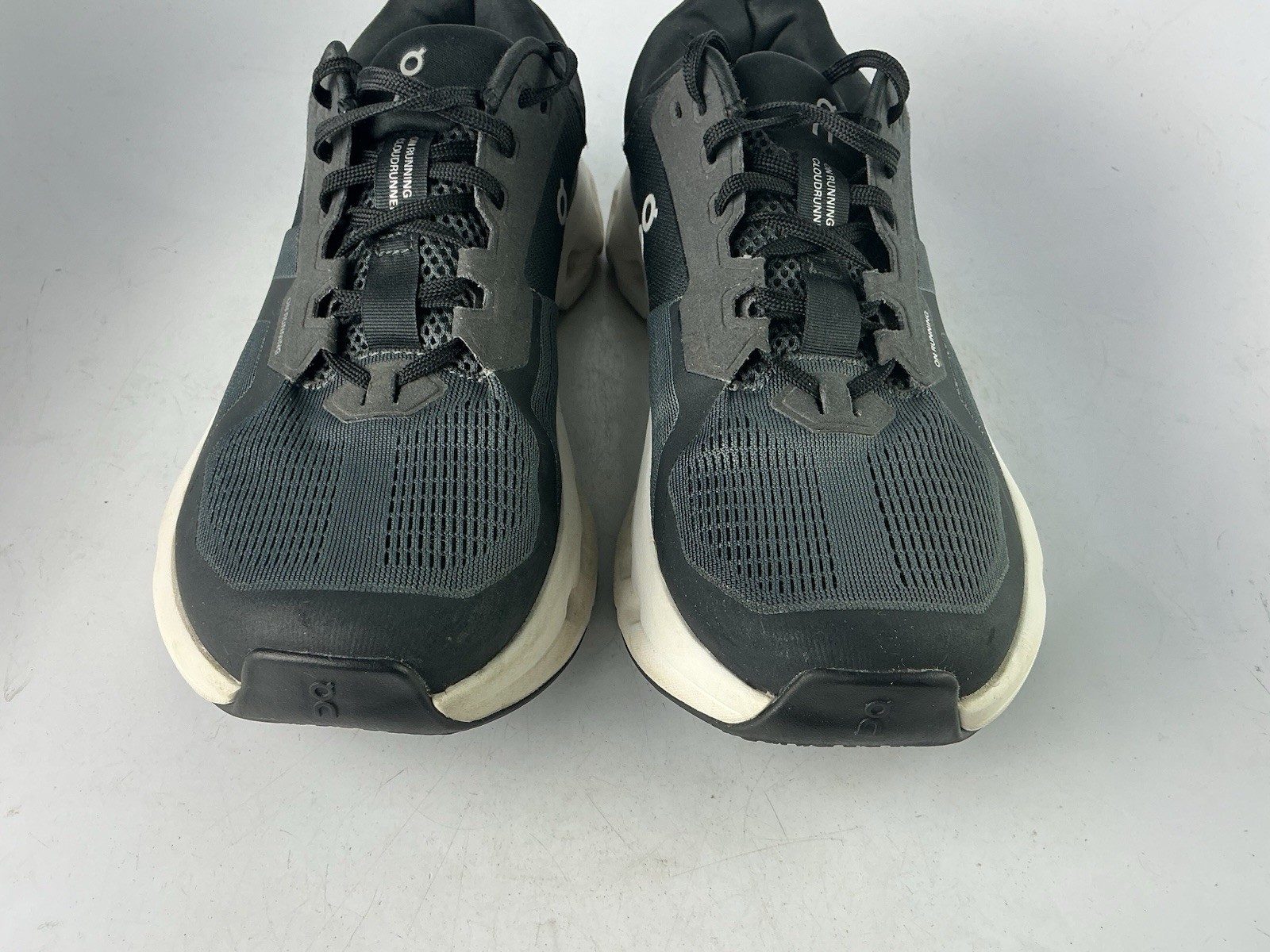 On Running Cloudrunner Women’s Athletic Shoes Eclipse Black Sz 8.5 US