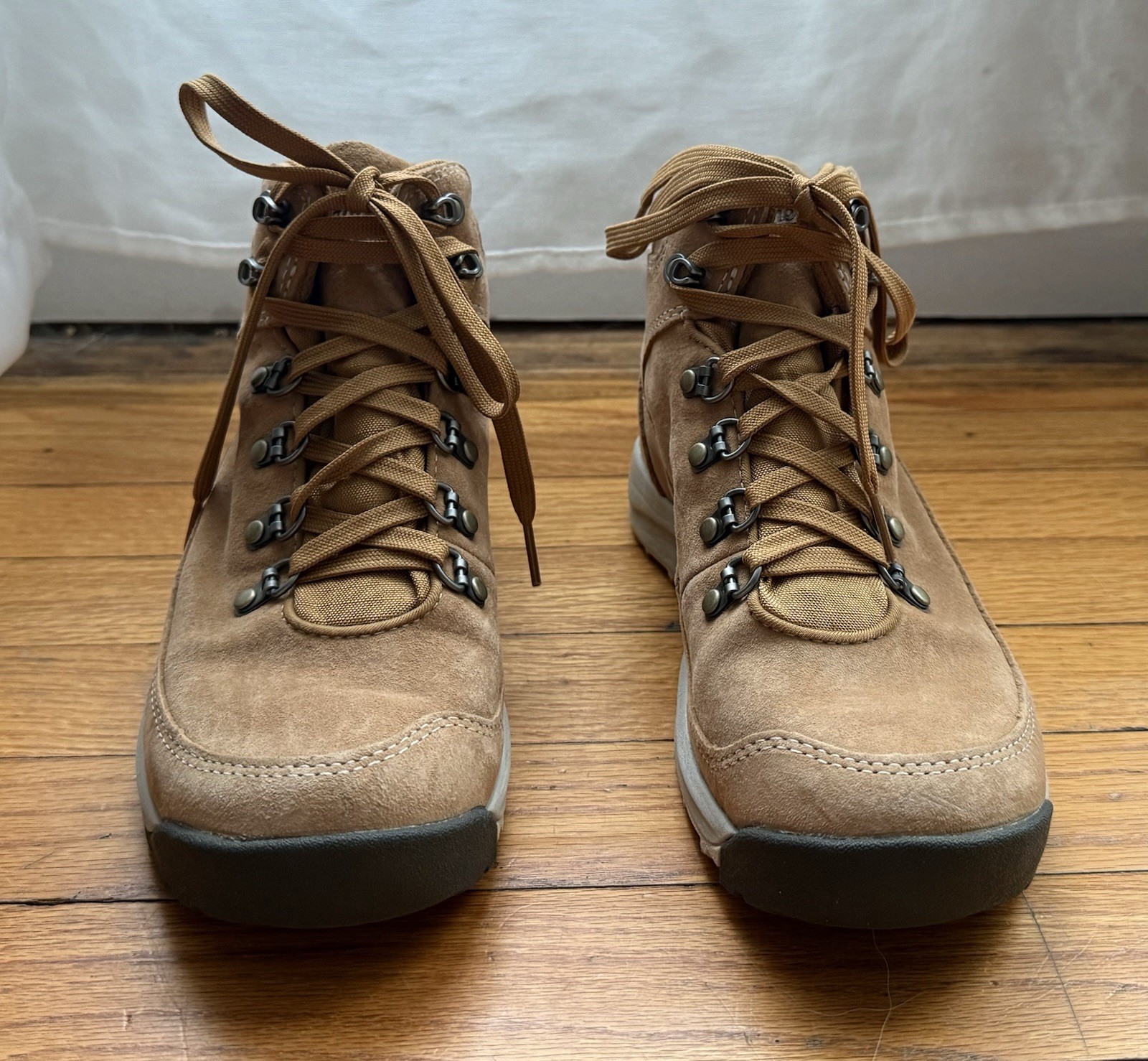 NWOB Danner Women’s Adrika Sienna Boots size 6.5