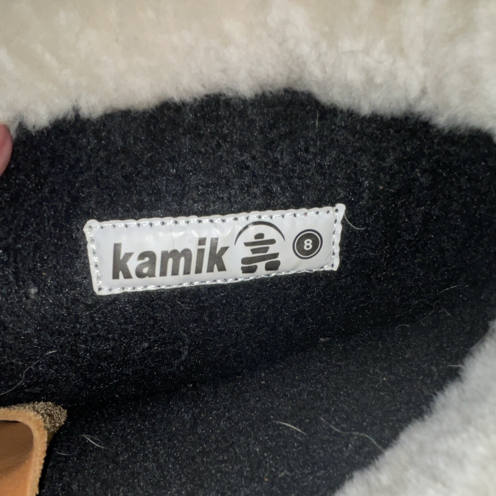 Kamik women’s Knee High Lace-Up Snow Boots Faux Fur Lined Tan/Black Size 8