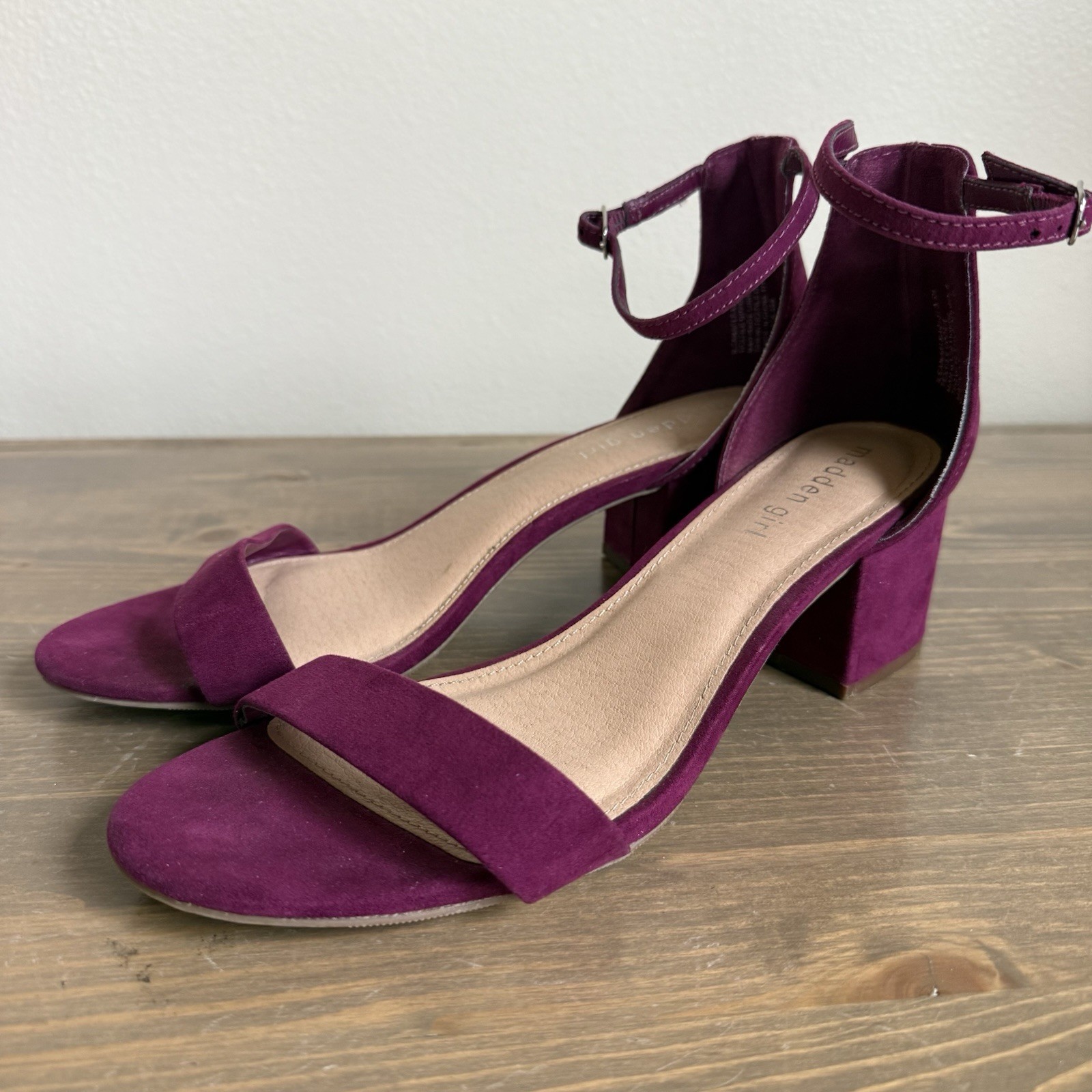 Madden Girl Womens 9.5M Fuschia Purple Ileana Faux Suede Block Heel Sandal