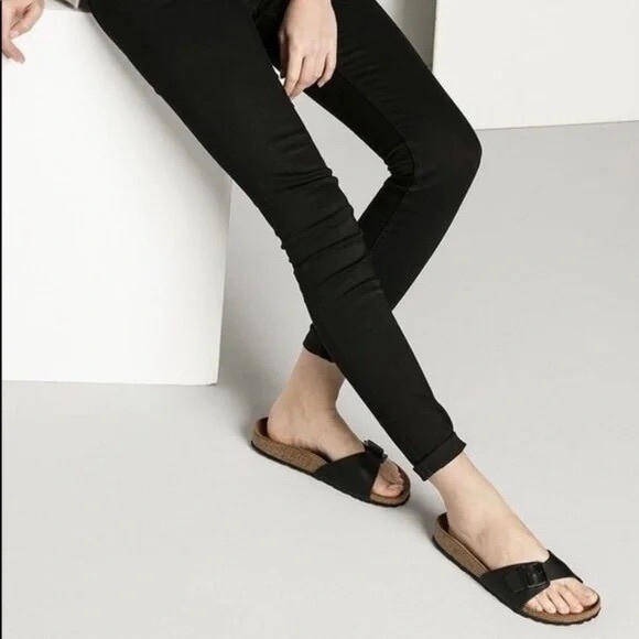 Women’s Tula by BIRKENSTOCK Black Strap Slide Sandals Sz 7.5