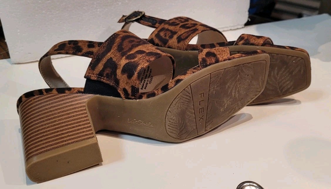 Sz 10m Life Stride Soft System Flex Animal Leopard Print 3.5in Block Heels