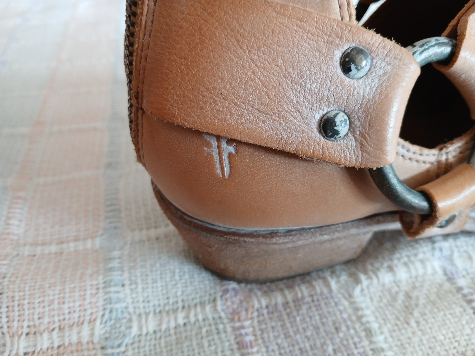 Frye Ray Harness Women’s Size 9.5 B Back Zip Tan Leather Booties