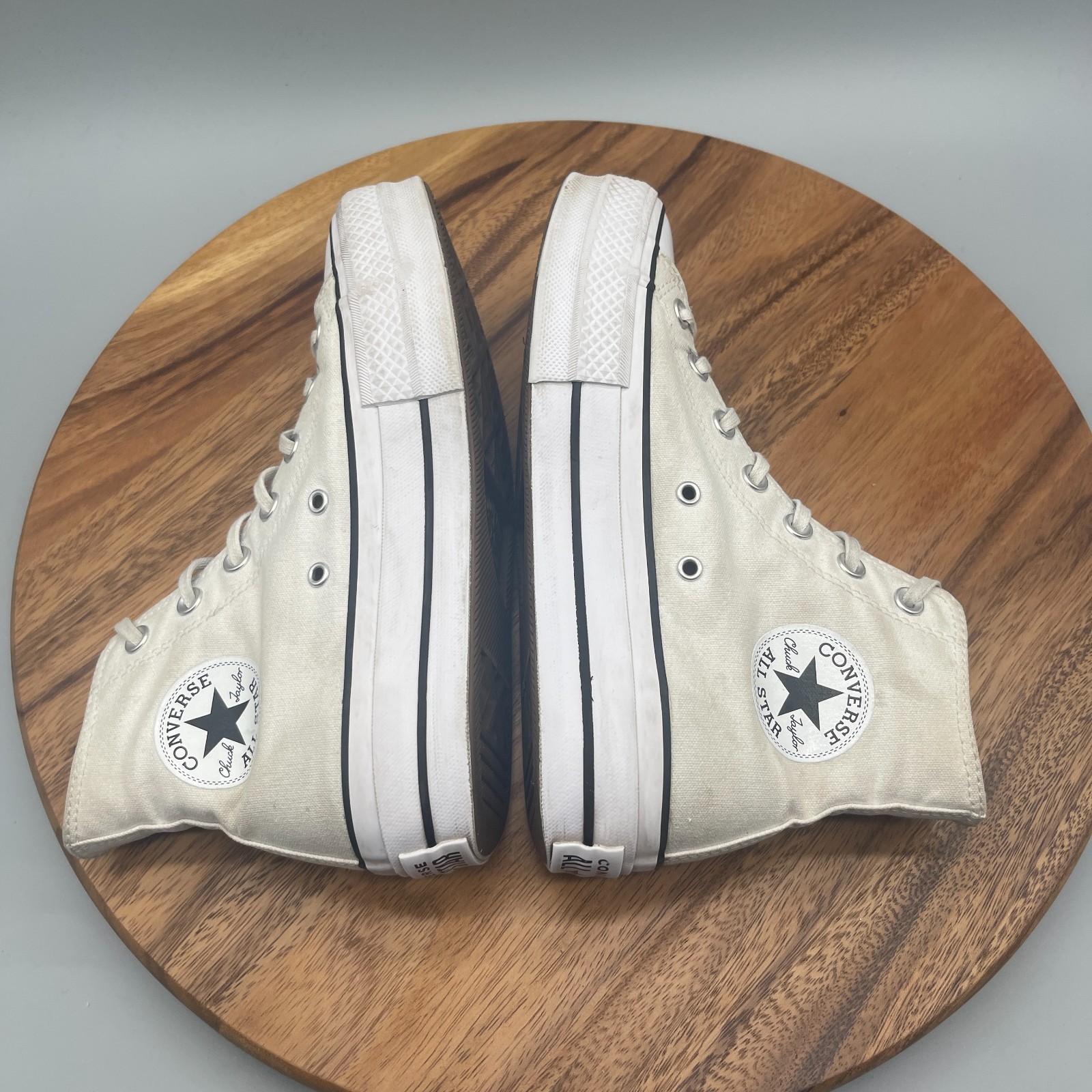 Converse Chuck Taylor All Star Lift Shoes Womens 7 White Skate Platform Sneakers