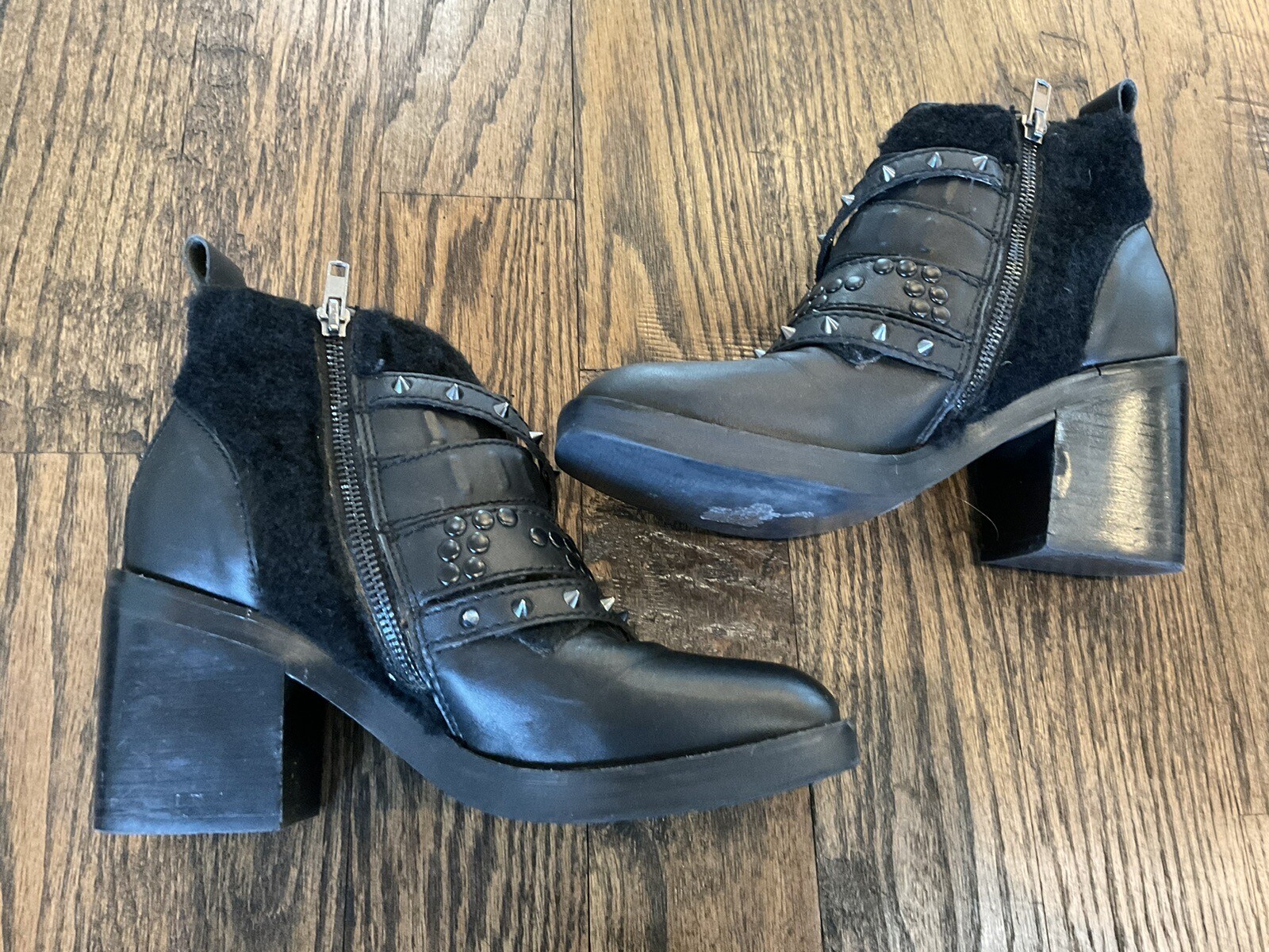Kelsi Dagger Brooklyn Black Studded 3″ BlockHeel Ankle Boots Women’s US Size 6.5