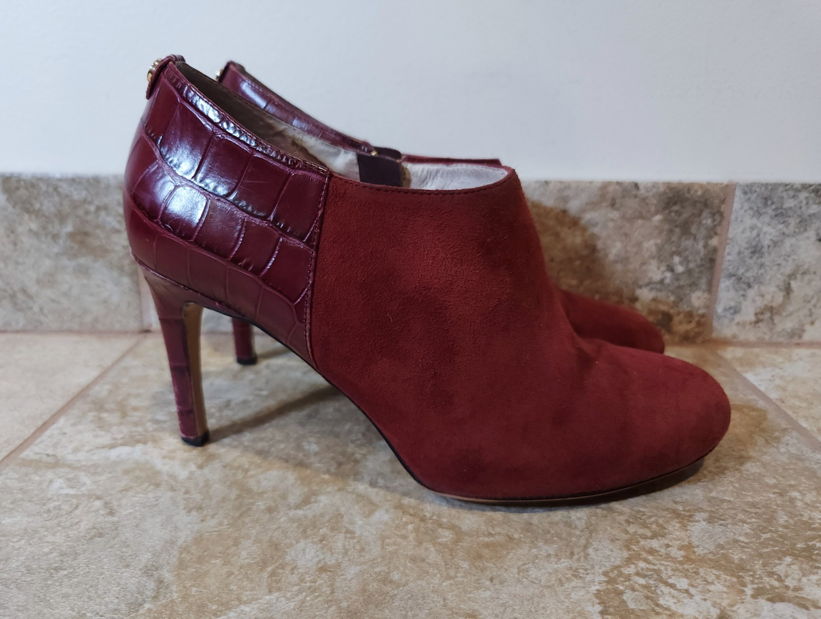 Michael Kors | Women’s 8 M Sammy Merlot Suede 3.25″ Heels Zip Ankle Booties EUC