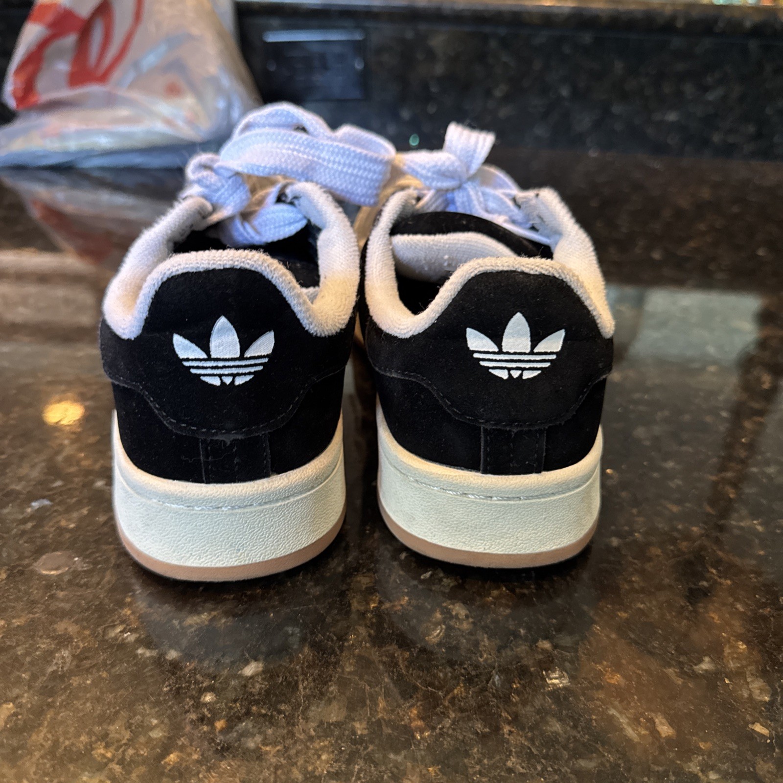 adidas Campus 00s Size 8 Black and White Gum
