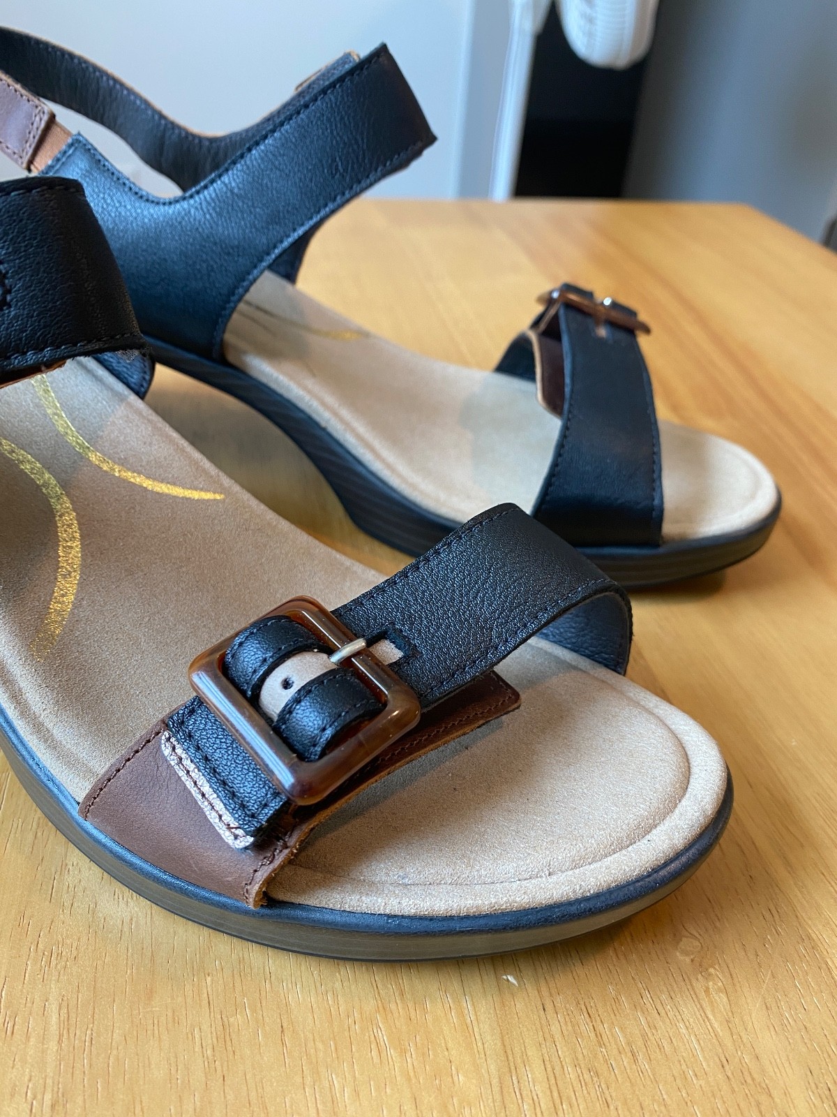 Naot Mode Women’s Size 10 Leather Heeled Sandals Brown Black Supreme Collection