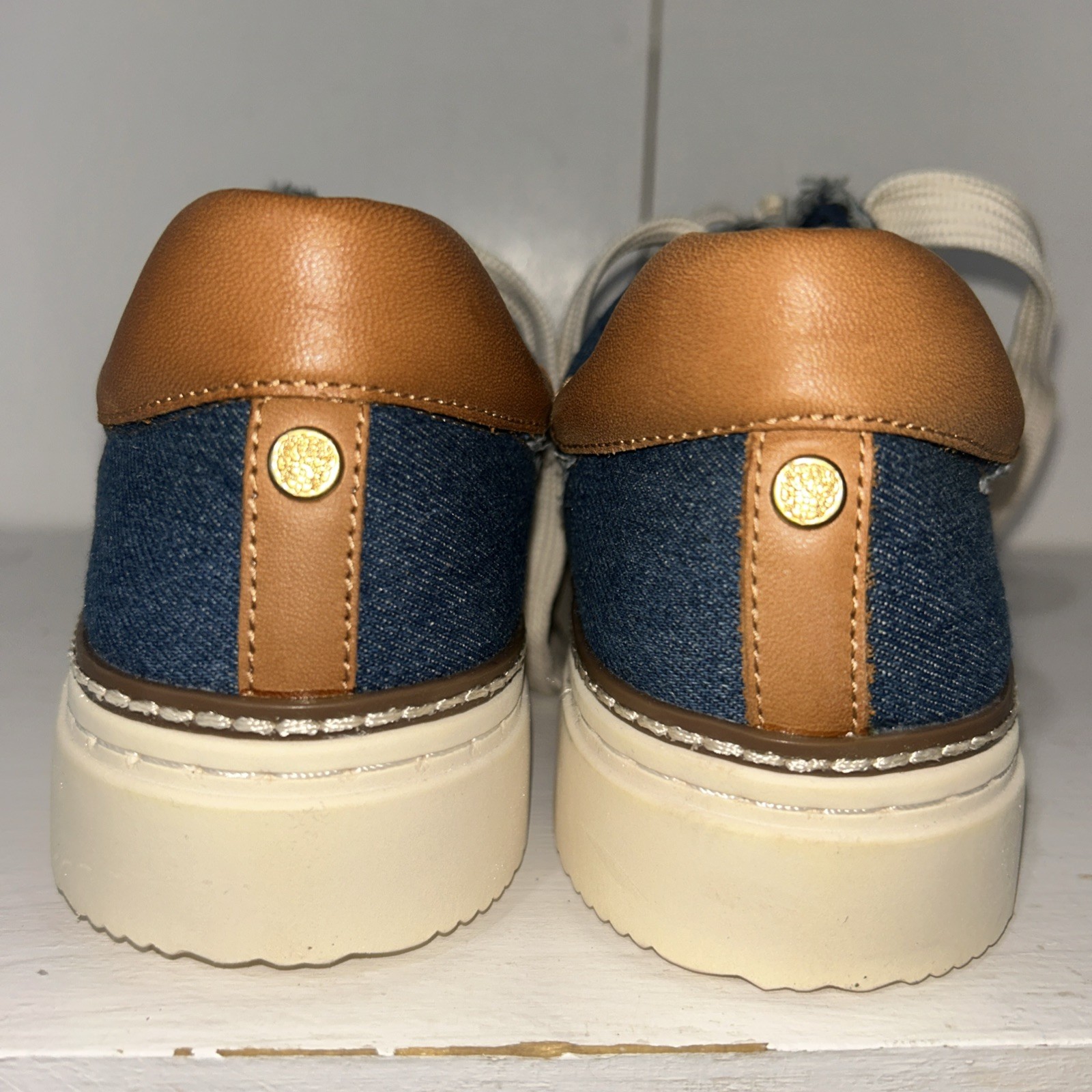 Vince Camuto Reilly Platform Blue Denim Sneakers Size 9.5