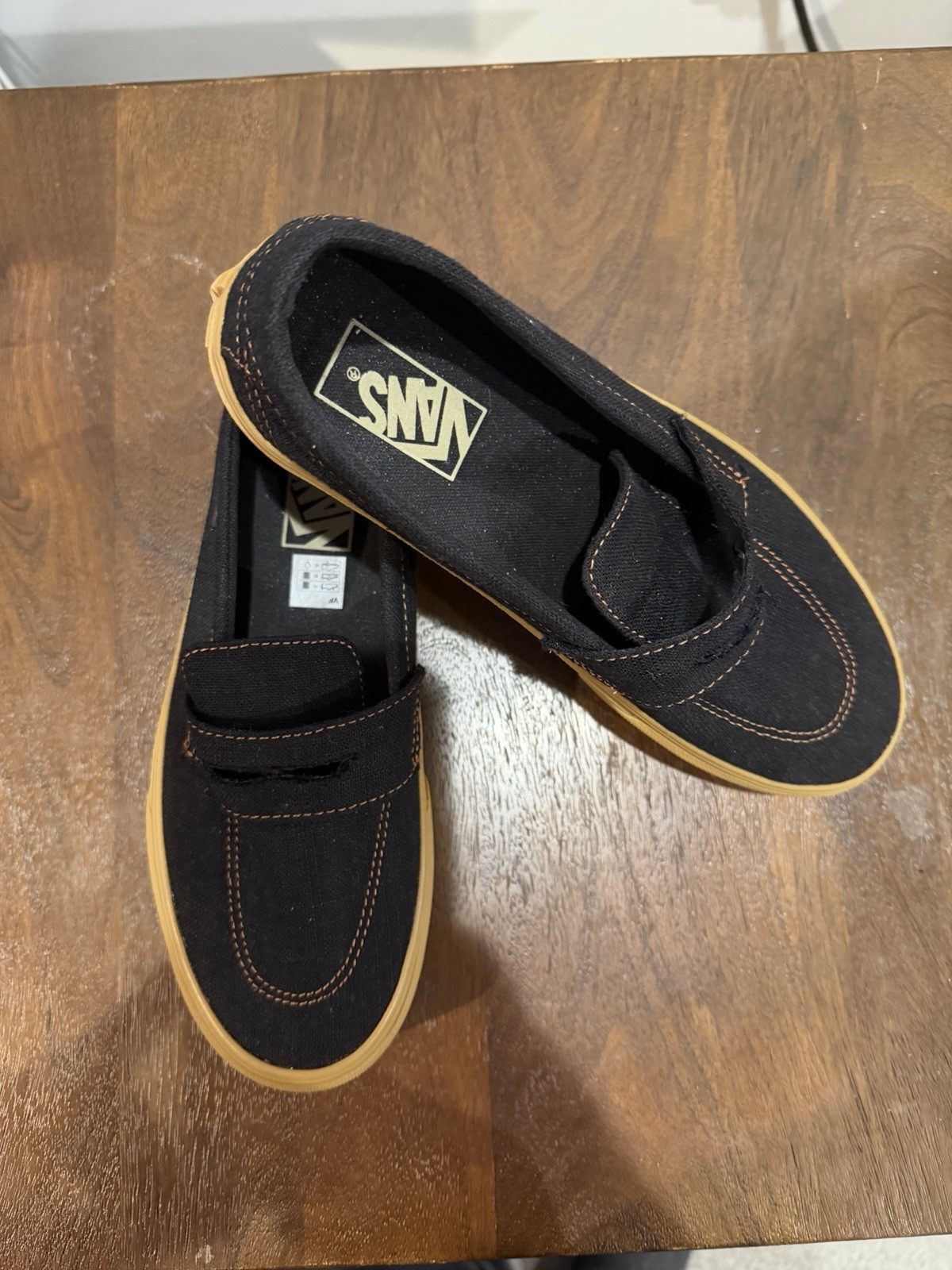 NEW VANS Style 53 Black Canvas Loafer Shoes US Men’s 7 / Women’s 8.5 Gum Sole