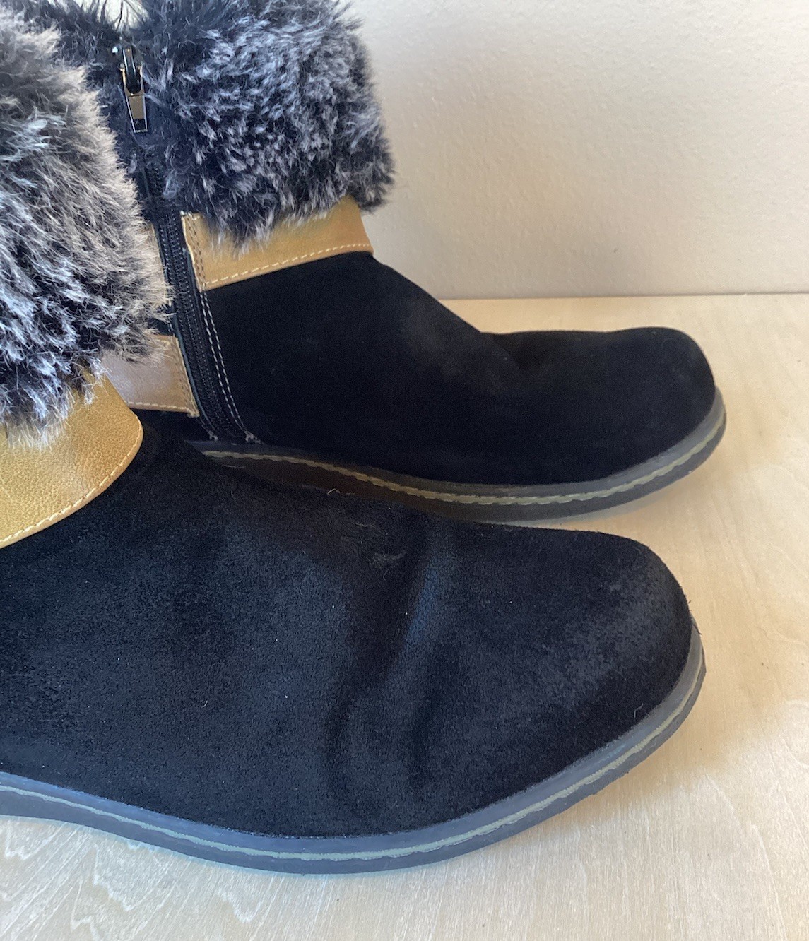 Spring Step Winter Boots Women’s Popsicle Black Suede Faux Fur Tan Strap Size 41