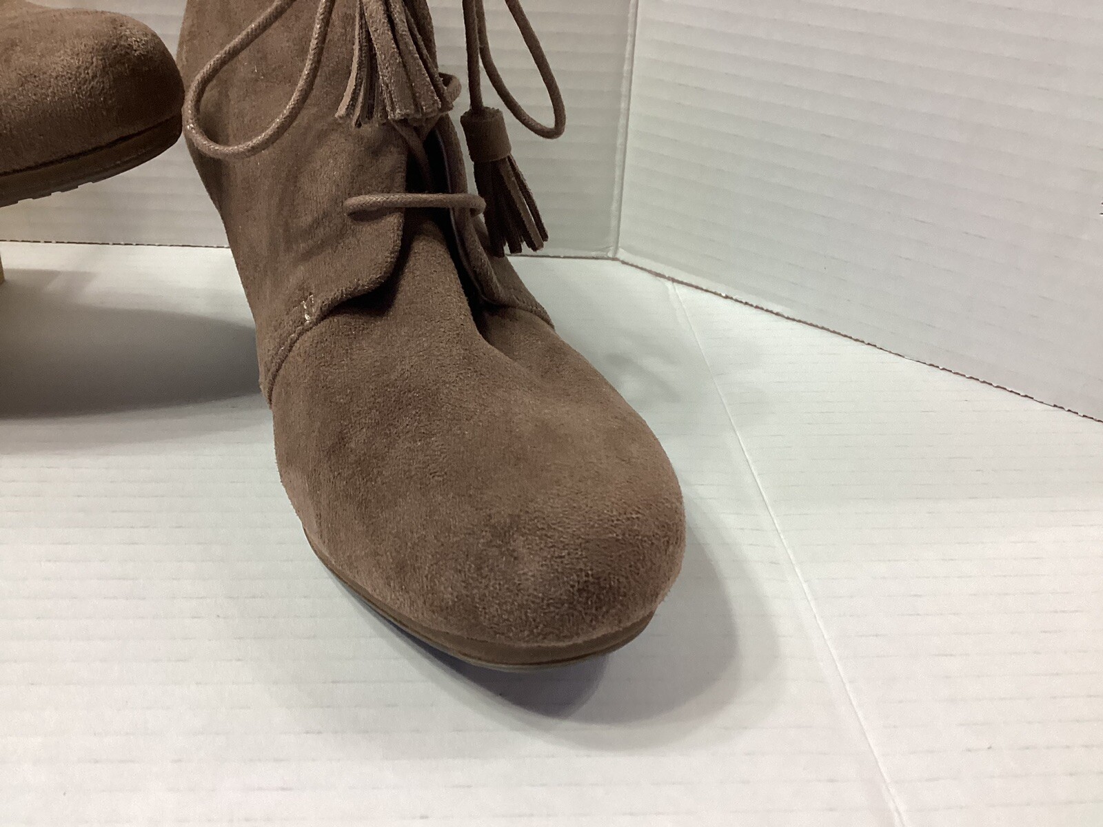 Dr. Scholl’s Shoes Women’s Dakota Boot Bootie Wedge Brown Microfiber Suede 9m
