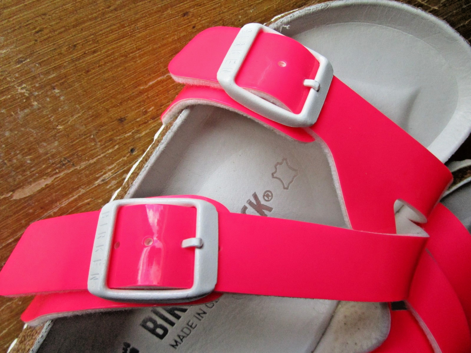 BIRKENSTOCK Sandals YAO HEX Neon Pink EU 37, US WOMENS 6-6.5 BIRKI