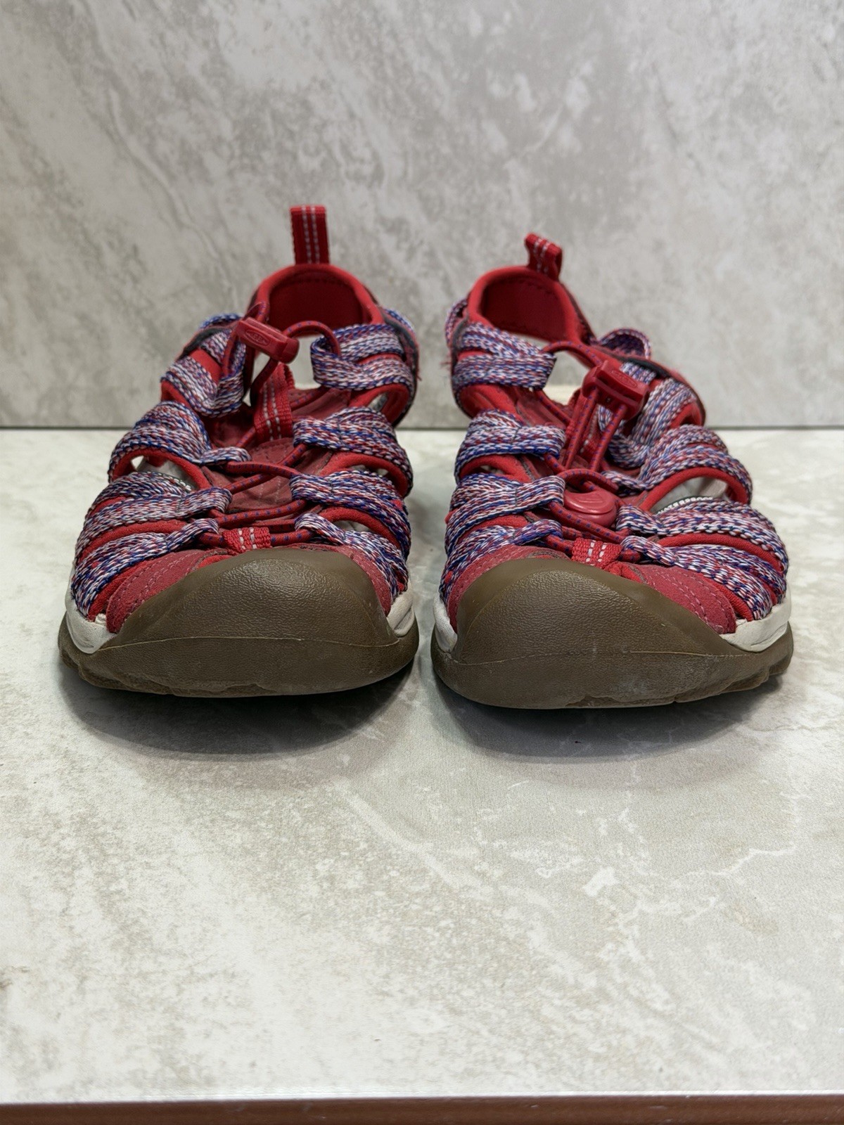 KEEN Women’s Hiking Sandals, Size 7Closed Toe, Waterproof