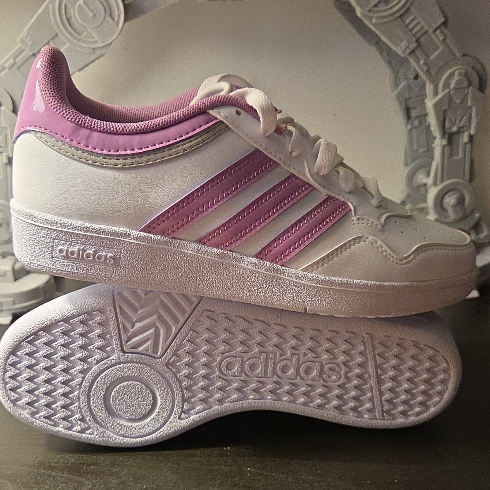 adidas Hoops 4.0 W Women’s White/Pink Low Top Lace-Up Sneakers JR6713