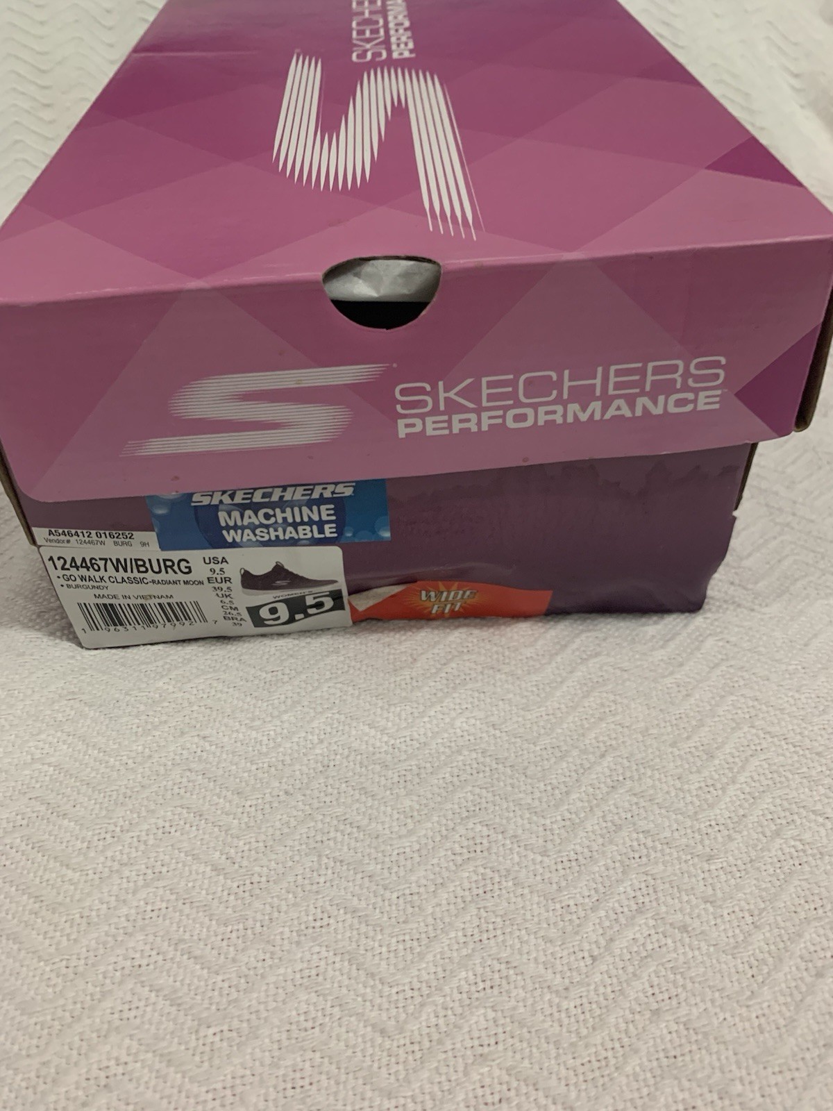 Skechers GO WALK Classic Radiant Moon Women’s 9.5 Wide Burgundy Slip On