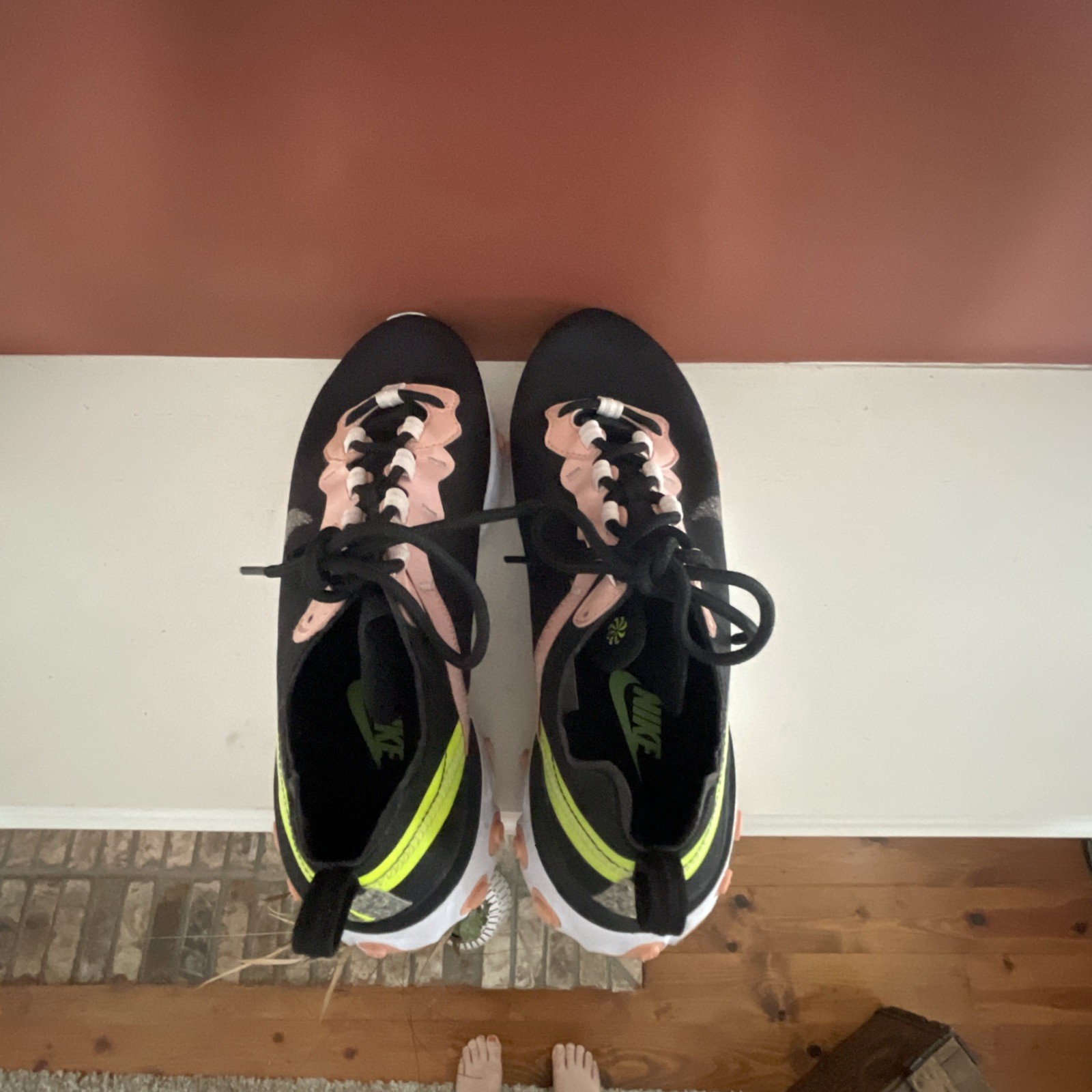 Nike CD6964-002 Women React Element 55 Shoes Sneakers Black Coral Size 8