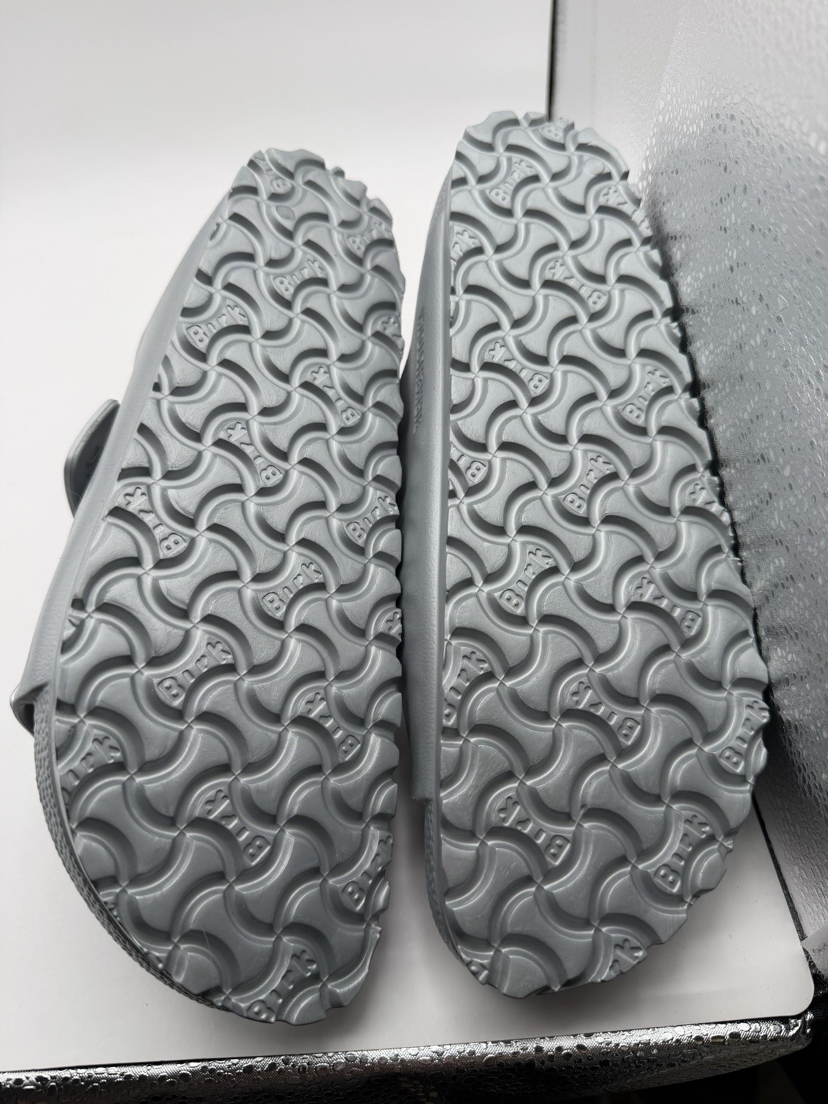 Birkenstock 39 Arizona EVA foam sandals in Gray Silver Unisex W8 M6