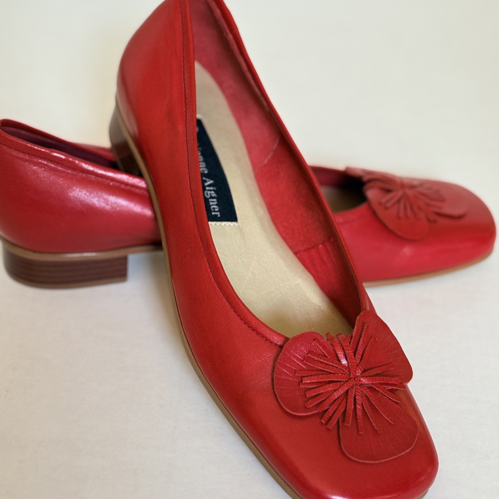 VTG Etienne Aigner Red Leather Ballet Flats 6.5 Rosette Classic The Gardener EUC