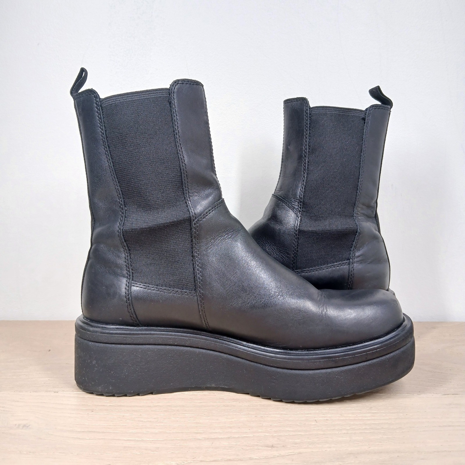 Vagabond Platform Chelsea Boots Women 7 Black Leather Chunky Platform Goth