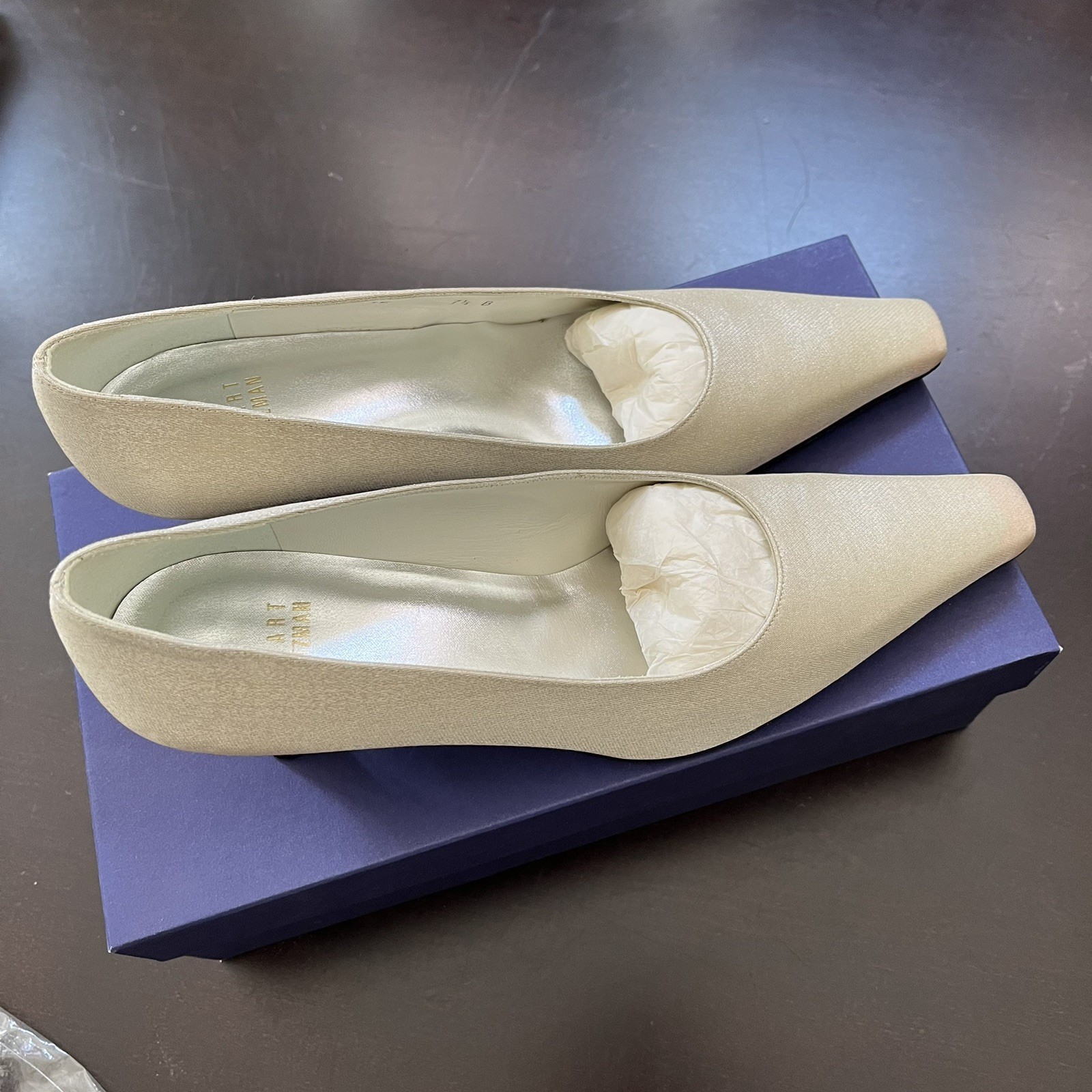 Stuart Weitzman Women’s Fable Oyster Sparkle Pumps Heels Shoes Sz 7.5