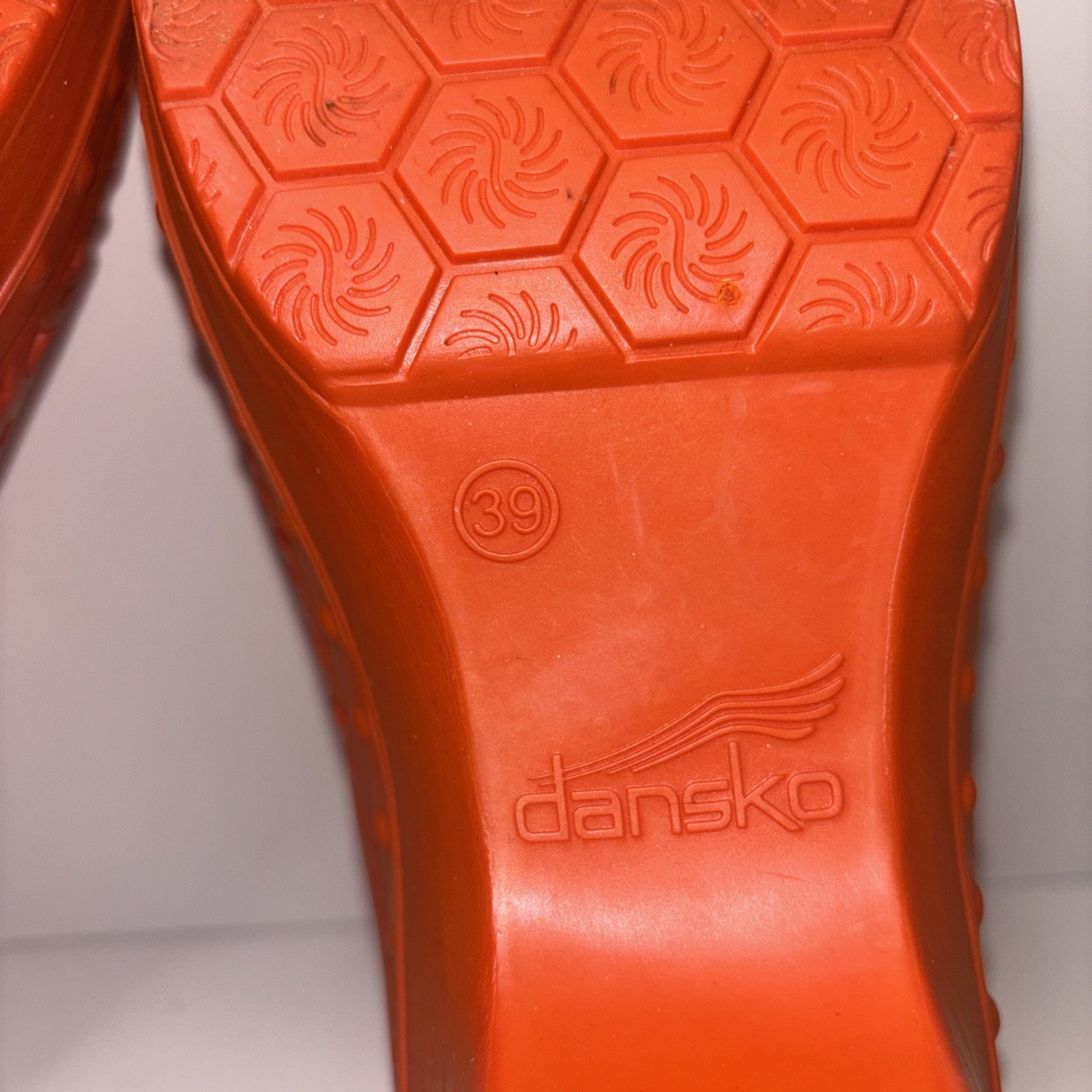 Dansko Pippa Orange Thermoplastic Cutout Clogs Womens 39 / 8 Molded