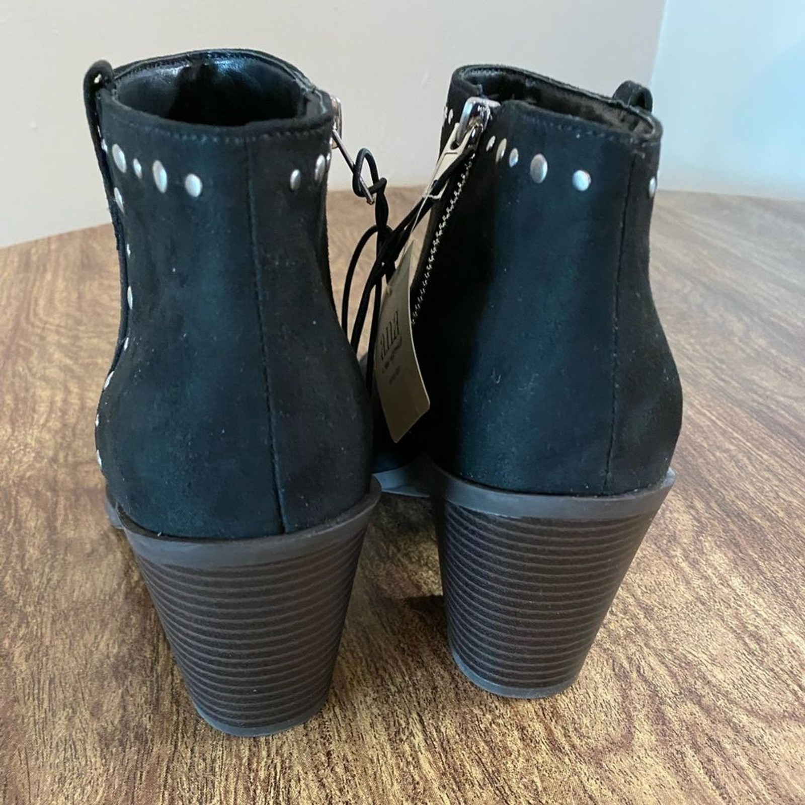 New Ana Women’s Boho Black Heeled Studded Ankle Boots 9.5 Inside Zip Chunky Heel