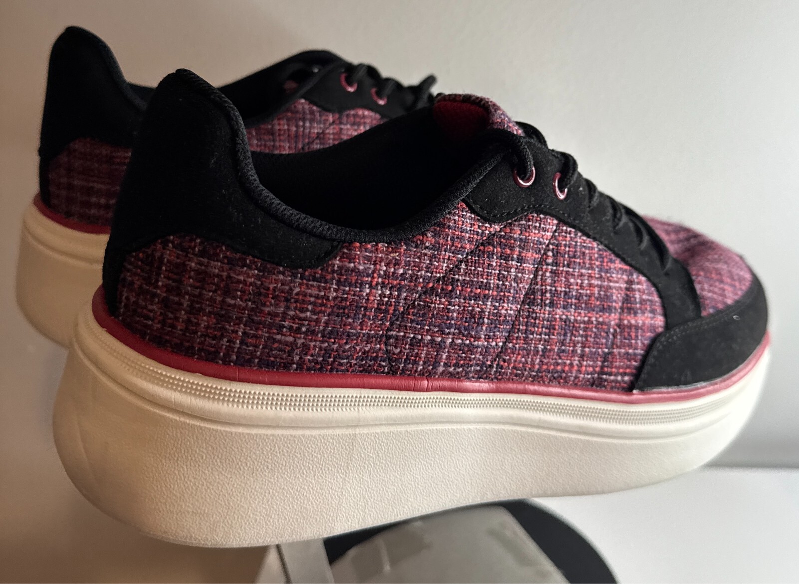 Ortho Comfoot Womens Platform Sneakers Black Shoes Size 10.5 Red Tweed Plaid NEW