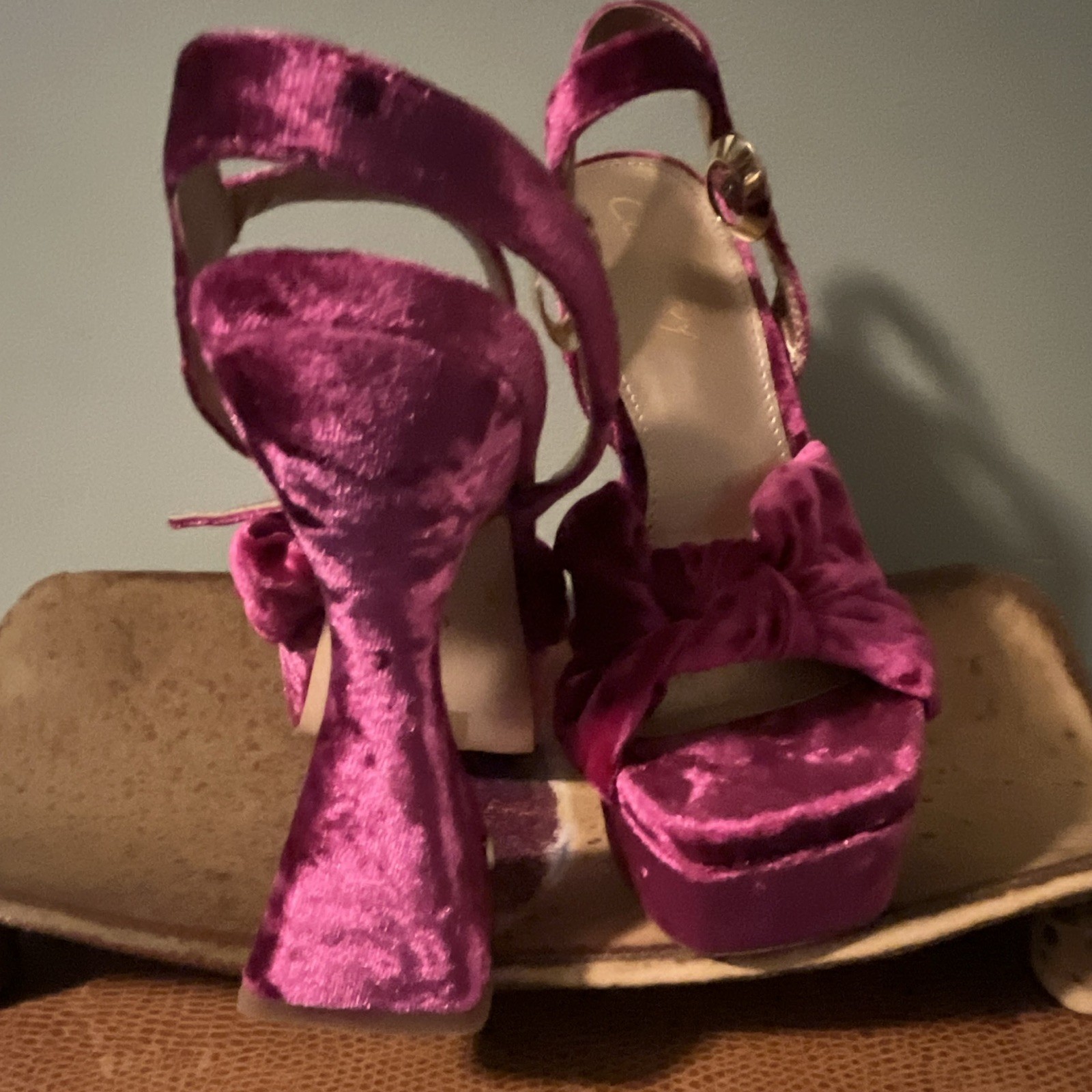Circus by Sam Edelman Women’s Pink Velvet Platform Open Toe Bow Heels 5