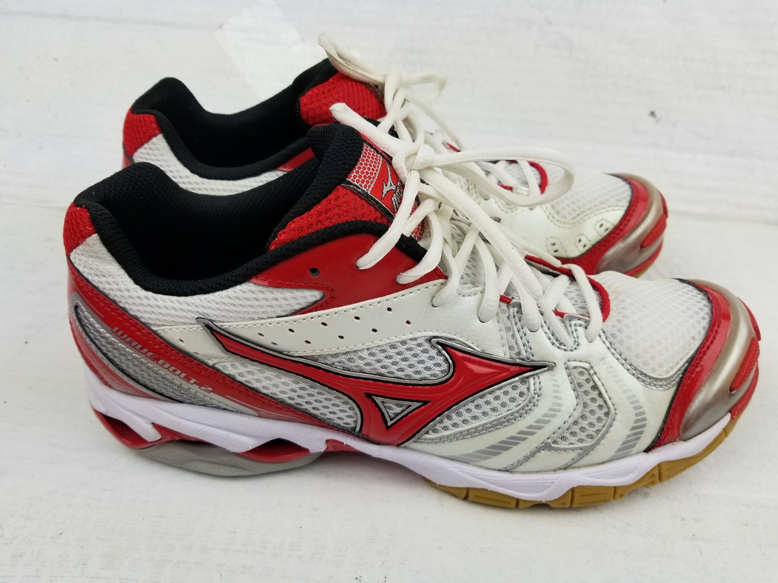 Mizuno Wave Bolt 2 Women’s Running/Walking Althletic Shoes SZ 9.5