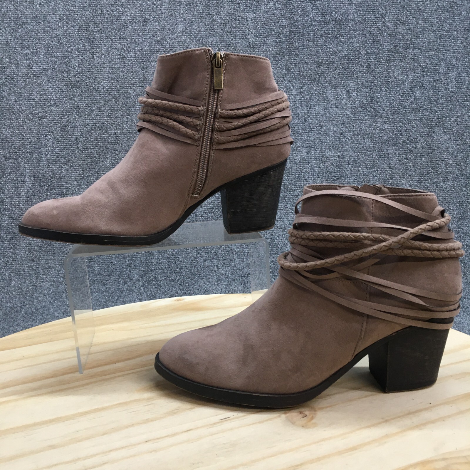 Bamboo Boots Womens 8.5 Avenge Ankle Booties Beige Faux Leather Cone Heels Zip