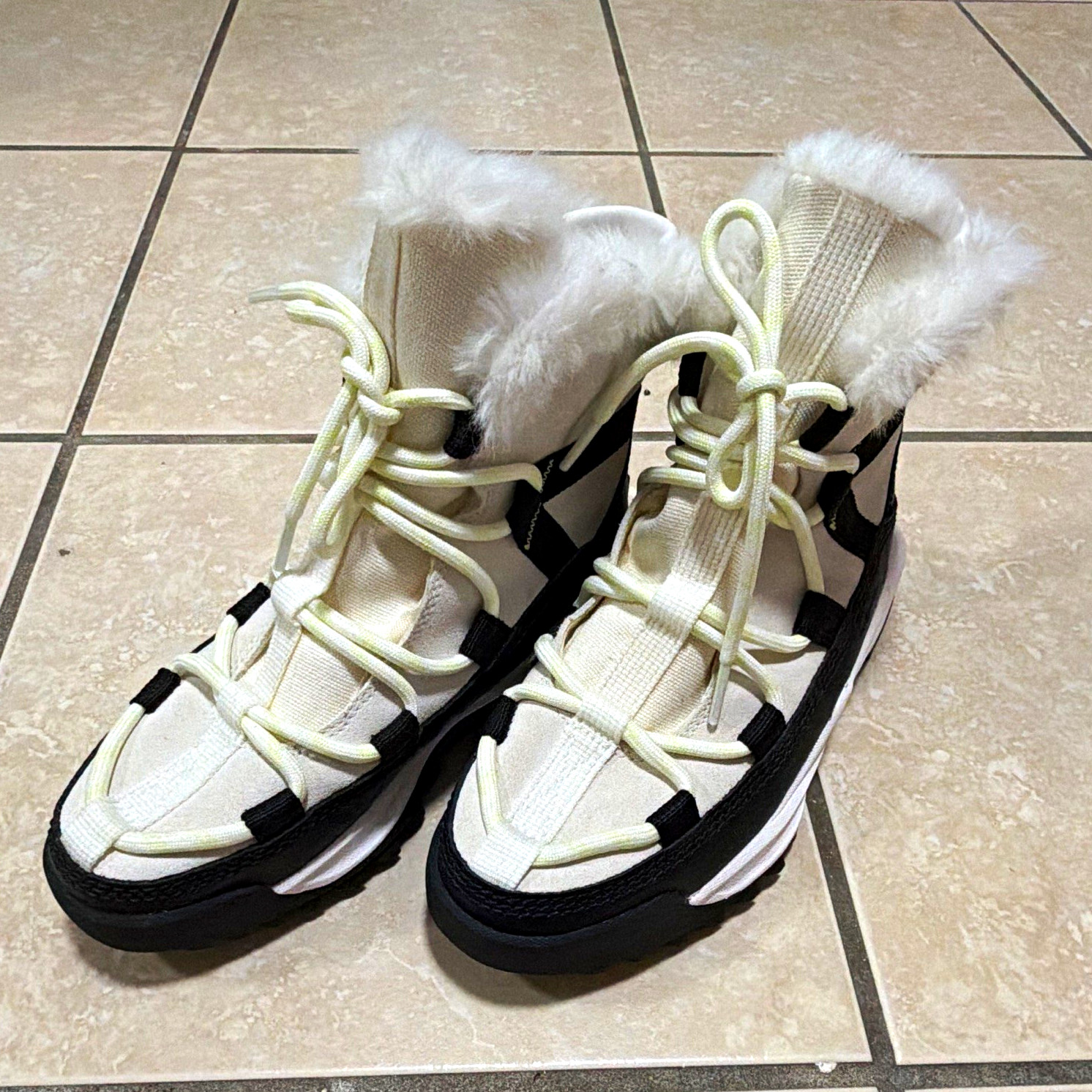 Sorel Women’s Snow Boots 6.5 Black/White Colorblock Leather Faux Fur Lined