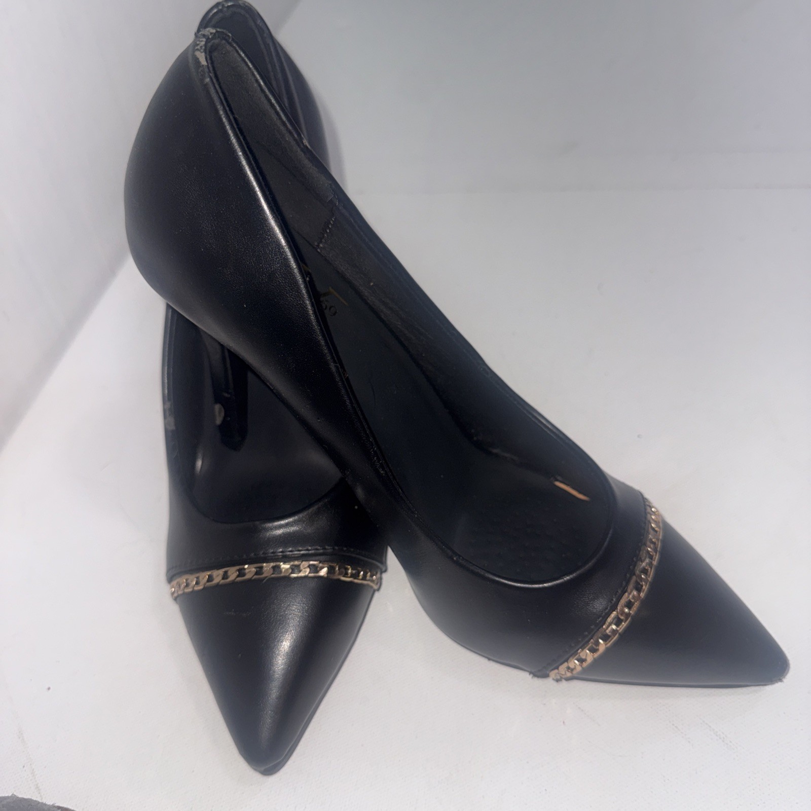Designer Classic Old Money Black Faux Leather Pointed-Toe Stiletto Pumps Size 10