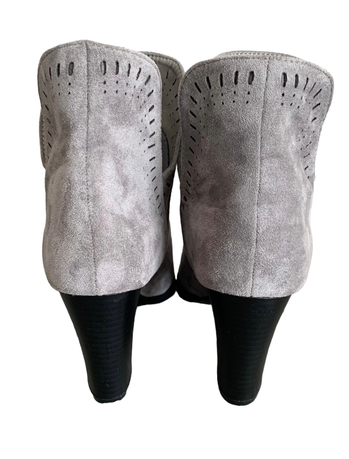OLIVIA MILLER Gray Faux Suede Point-Toe Block Heeled Women’s Ankle Boots Size 11