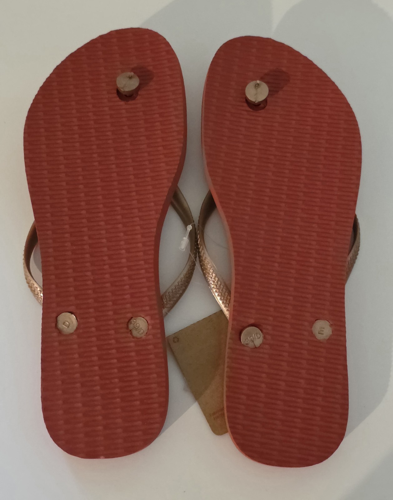 Havaiana’s Slim Organic Vermelho Apache Floral Flip Flops Size:9/10 USA Red Pink