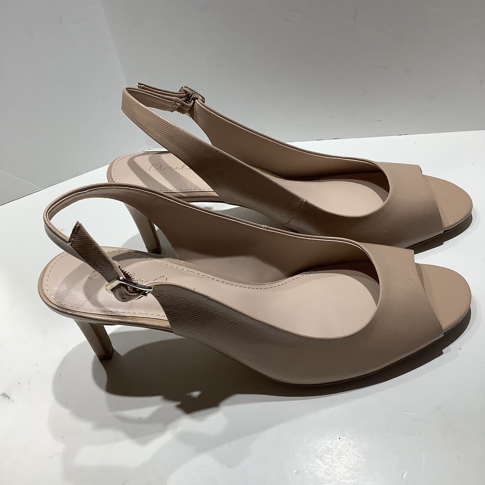 Amelia Grace KORINE Beige Sz. 9.5M Peeptoe Pump Slingback Adj Strap 2.5in Heels