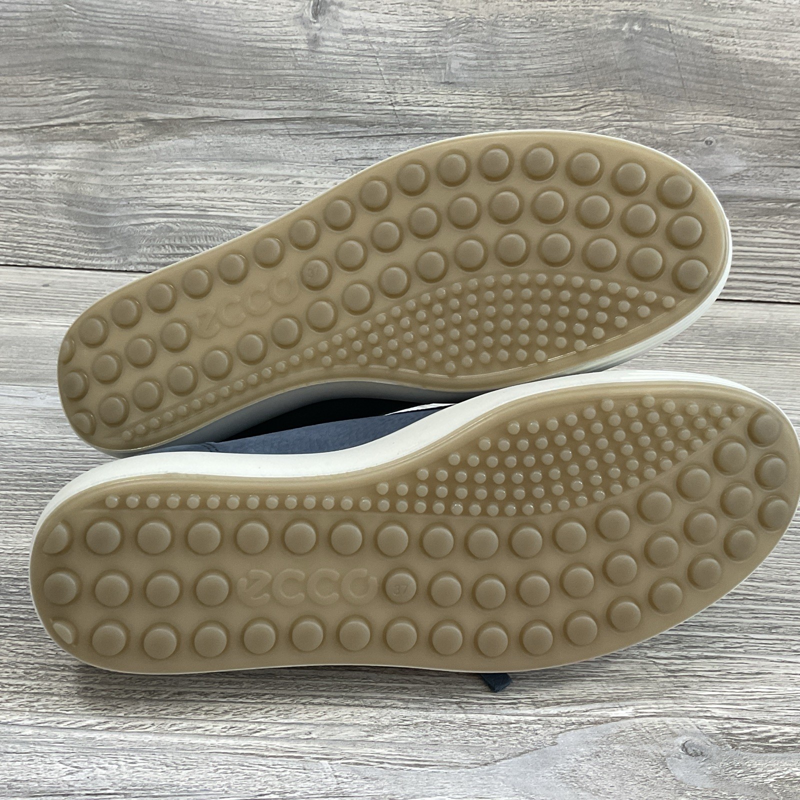 ECCO Soft 7 Low Bootie Side Zip Marine Blue Sneaker Women’s EU 37/ US 6-6.5
