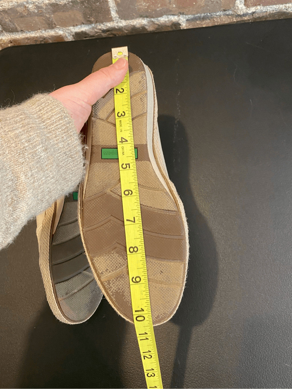 Grasshoppers Cream Semi-Casual Mesh Round Toe 1” Wedge Shoe Women’s 10M