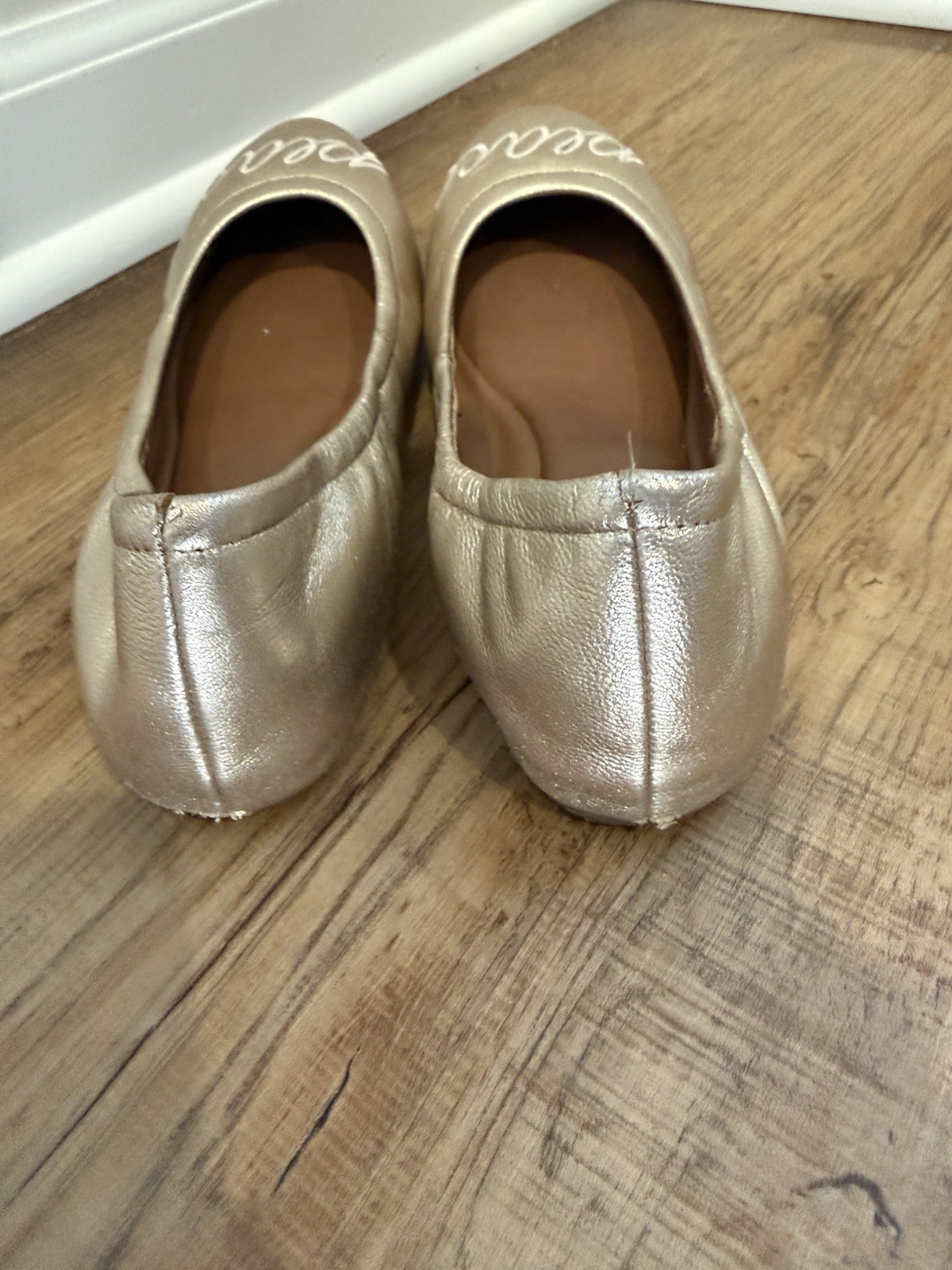 ED Ellen DeGeneres Gold Ballet Flats Embroidered Peace Love Women’s Slip-On 7.5