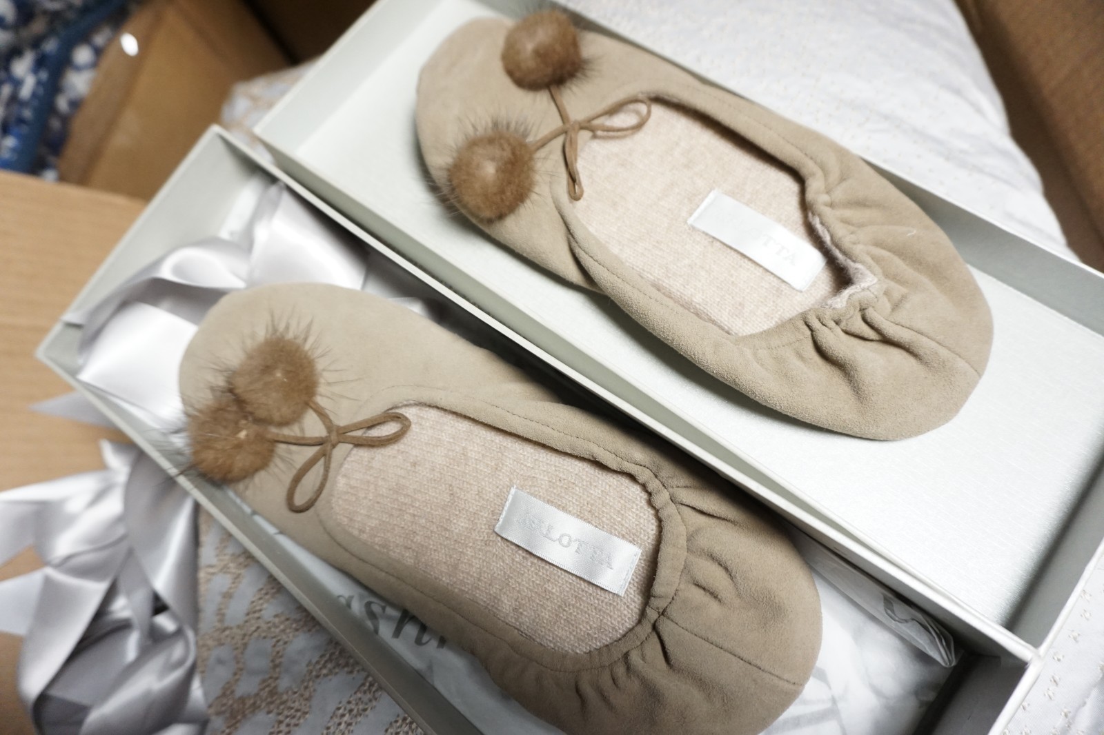 Arlotta Cashmere Drawstring Ballet Slippers In gray/brown