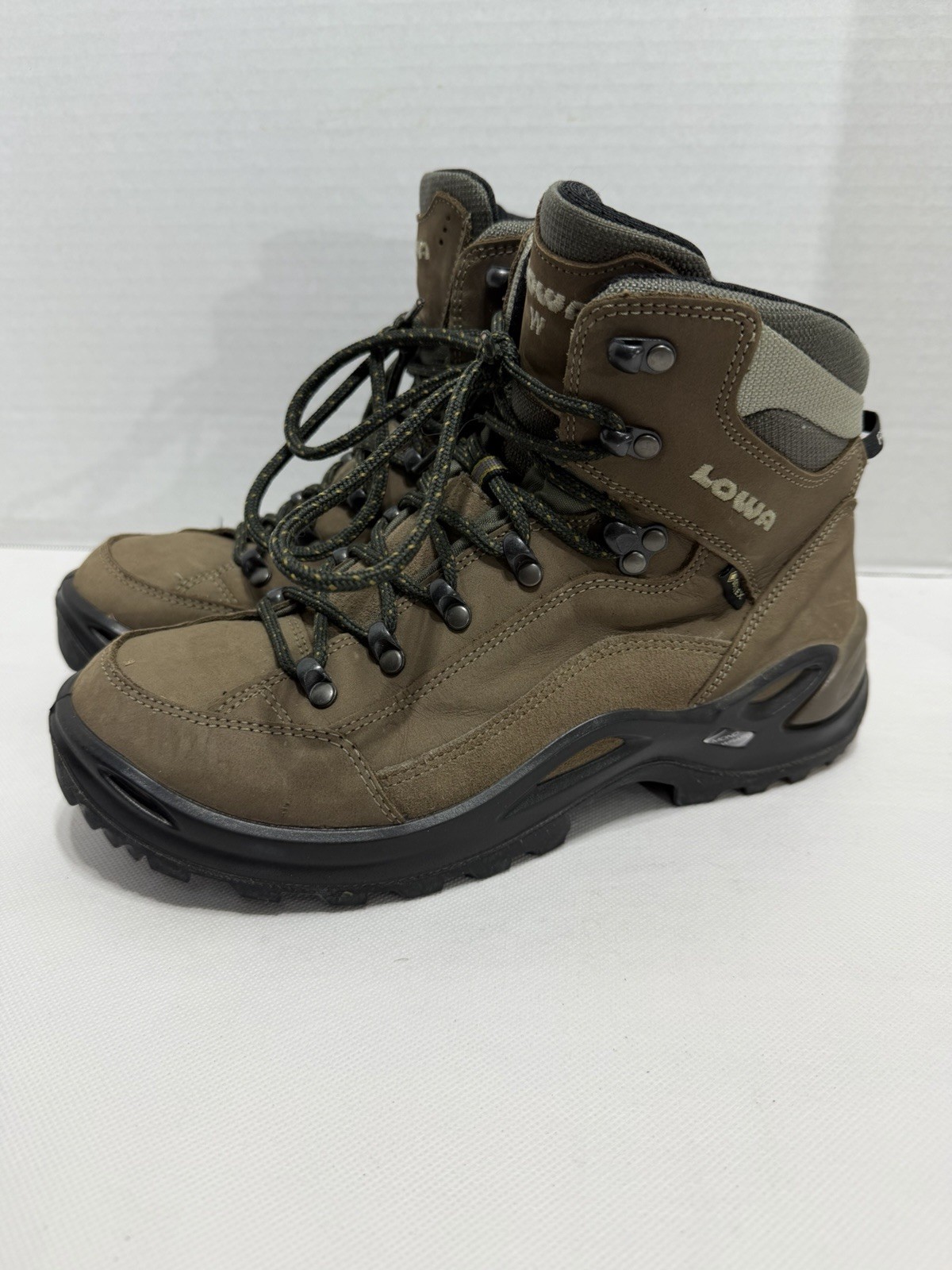 Lowa Women’s Renegade GTX Mid Gore-Tex Hiking Boot shoes, Size 8.5 W (Wide) US