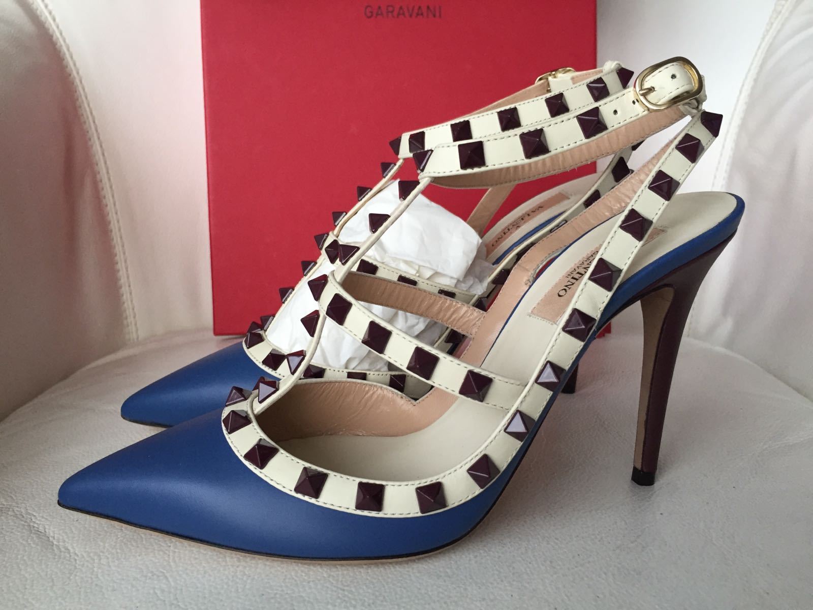 $1.1K VALENTINO ROCKSTUDS BLUE BURGUNDY WHITE HIGH HEEL SANDAL 37.5 NIB