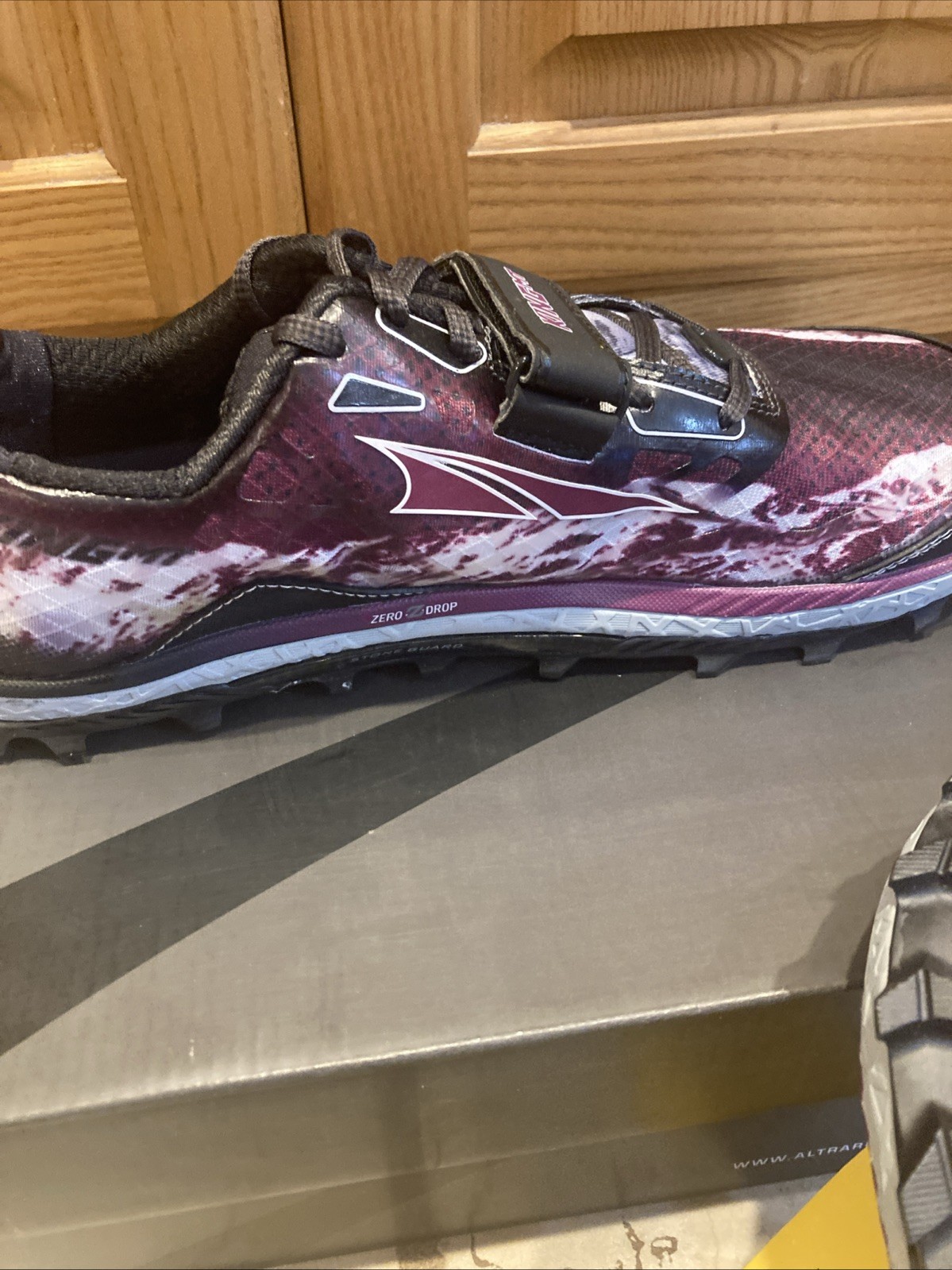 Altra King MT Womens 11 Trail Running Hiking Shoes Zero Drop Gaiter Gray Magenta