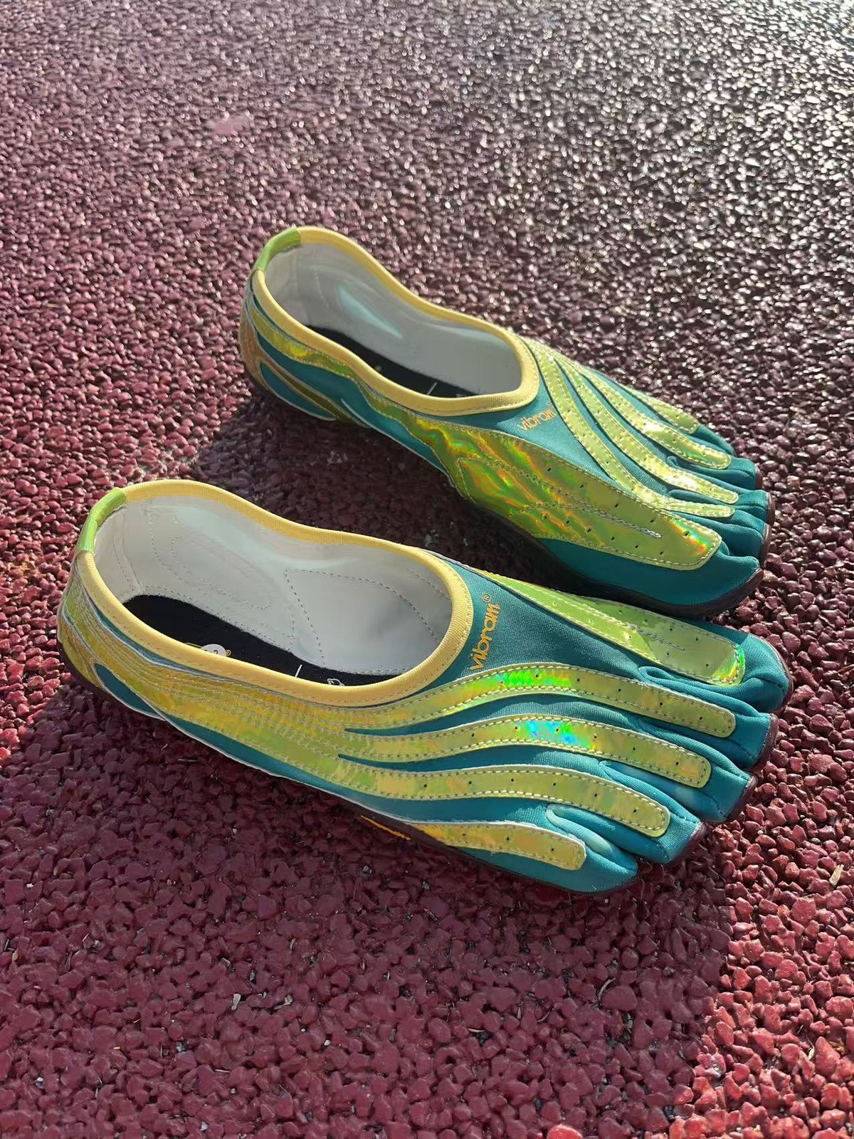 Vibram FiveFingers Nin Lo Mesh Split Toe Women’s Shoes