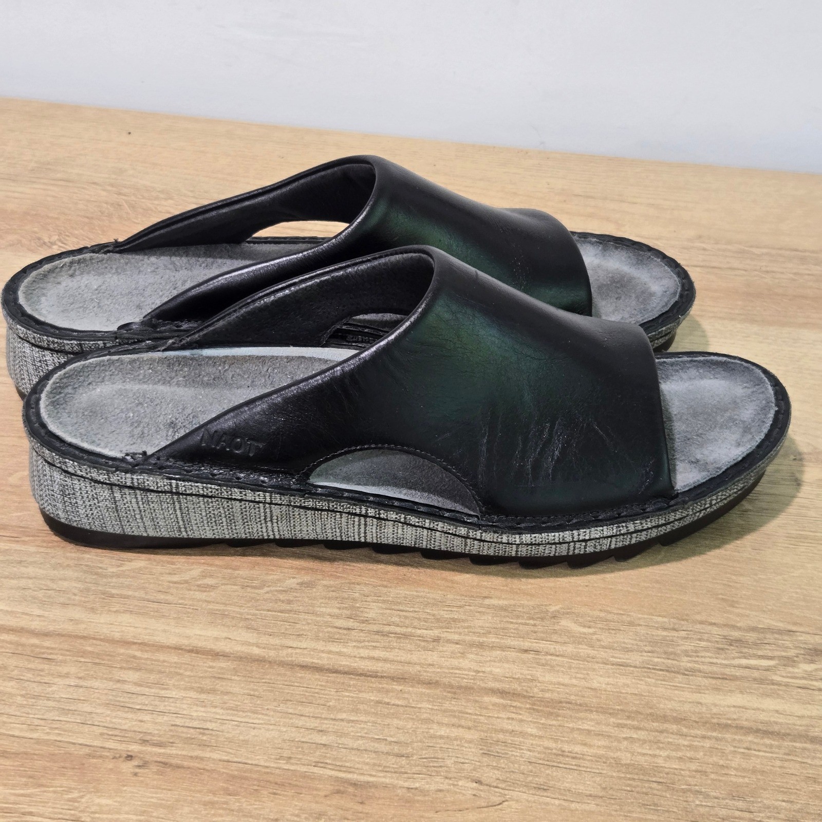 Naot Ardisia Slide Sandals Womens 41/10-10.5 Black Leather Comfort Shoes 234344